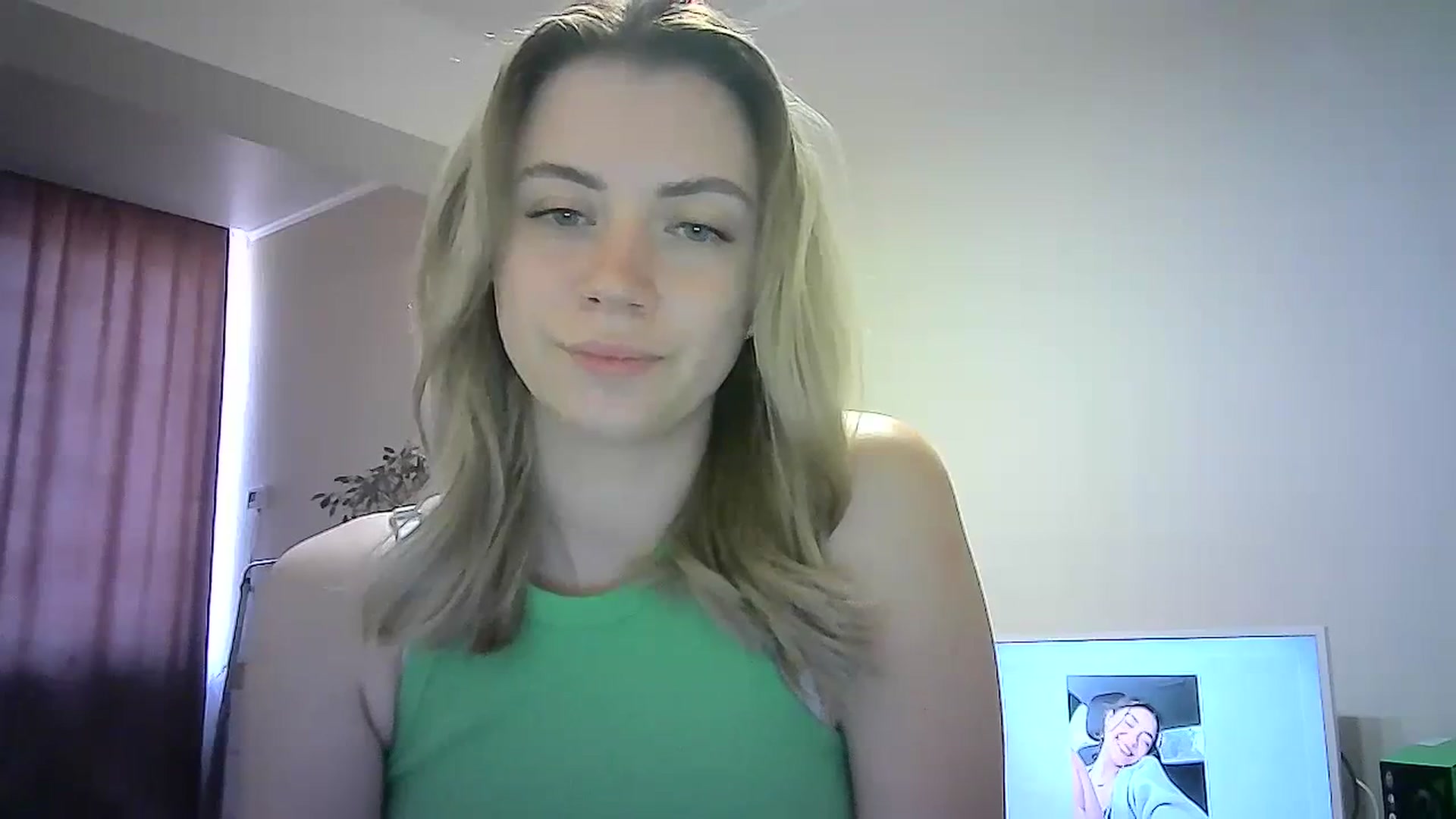 Gallery image thumbnail from Sulfate0's myfreecams stream on, 03/24/2024, 11:25 image 5 of 20