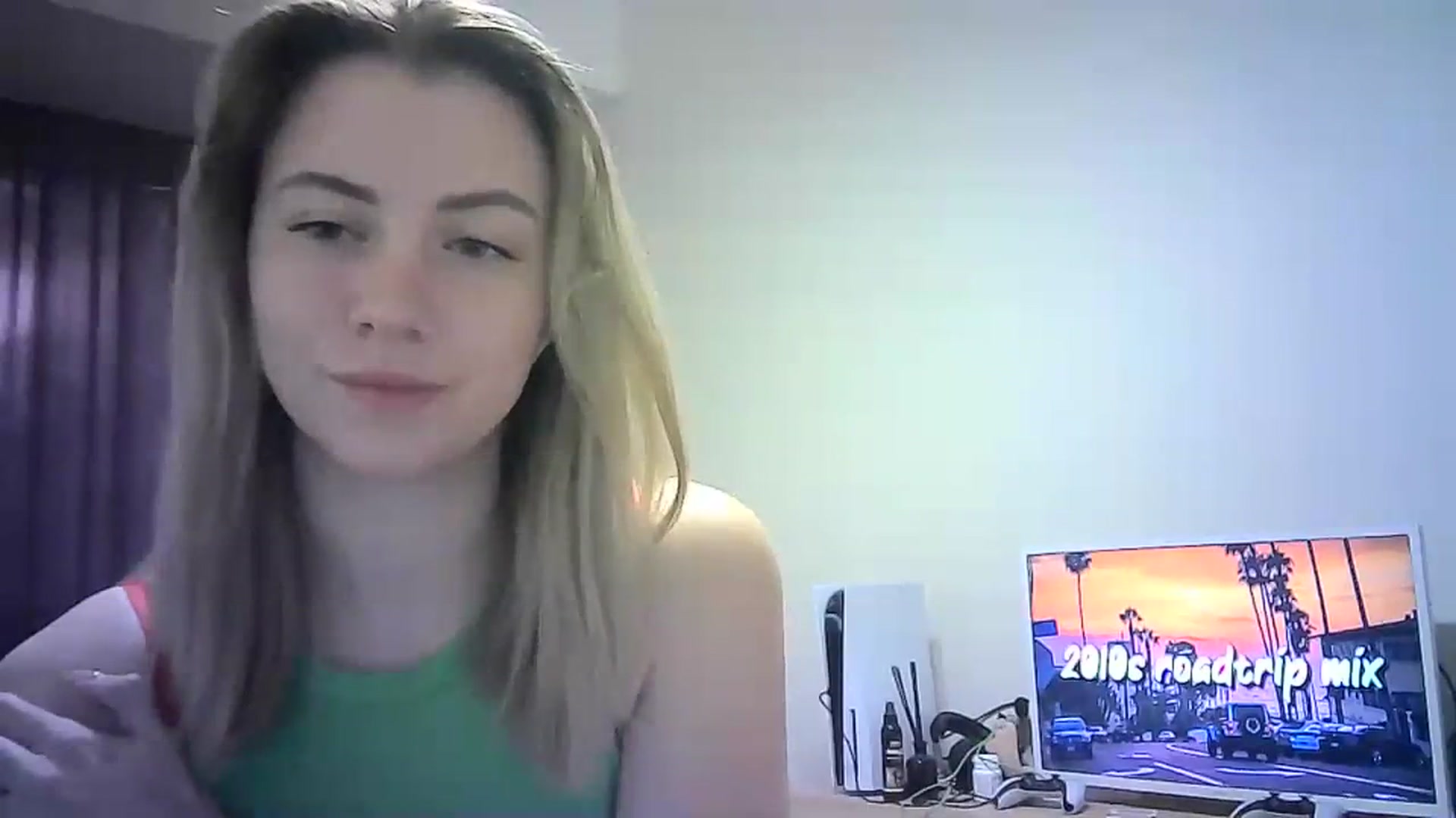 Gallery image thumbnail from Sulfate0's myfreecams stream on, 03/29/2024, 14:58 image 8 of 20