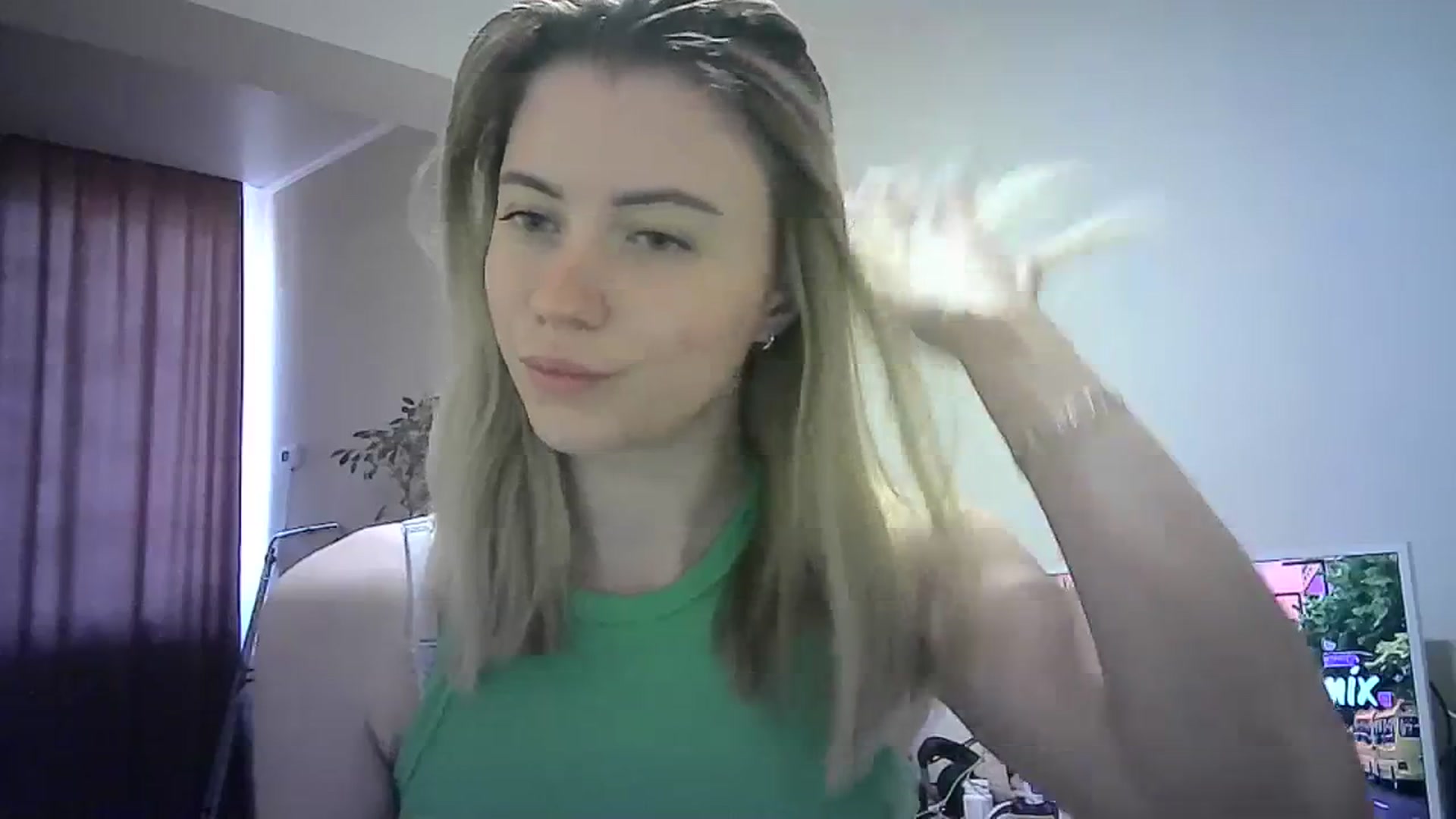 Gallery image thumbnail from Sulfate0's myfreecams stream on, 03/30/2024, 12:11 image 12 of 20