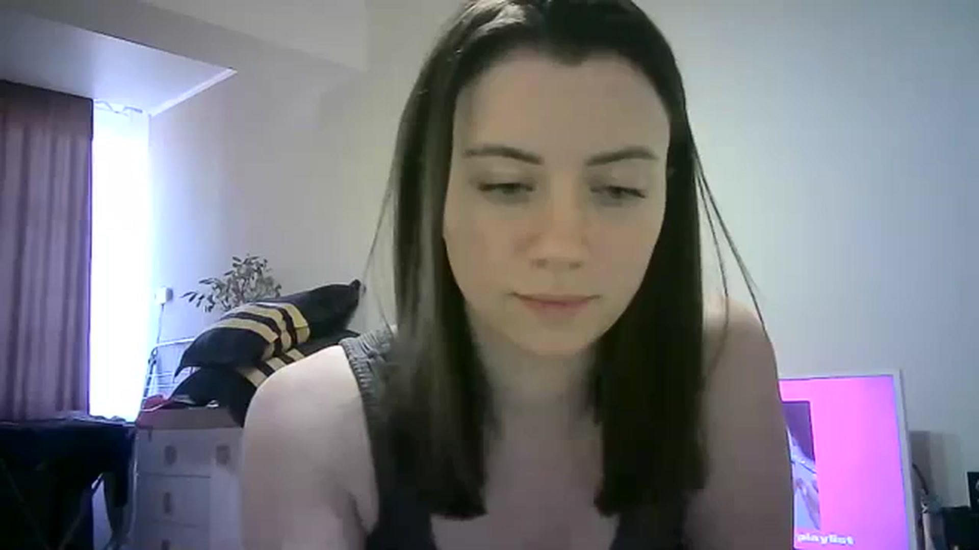 Gallery image thumbnail from Sulfate0's myfreecams stream on, 04/05/2024, 12:08 image 18 of 20