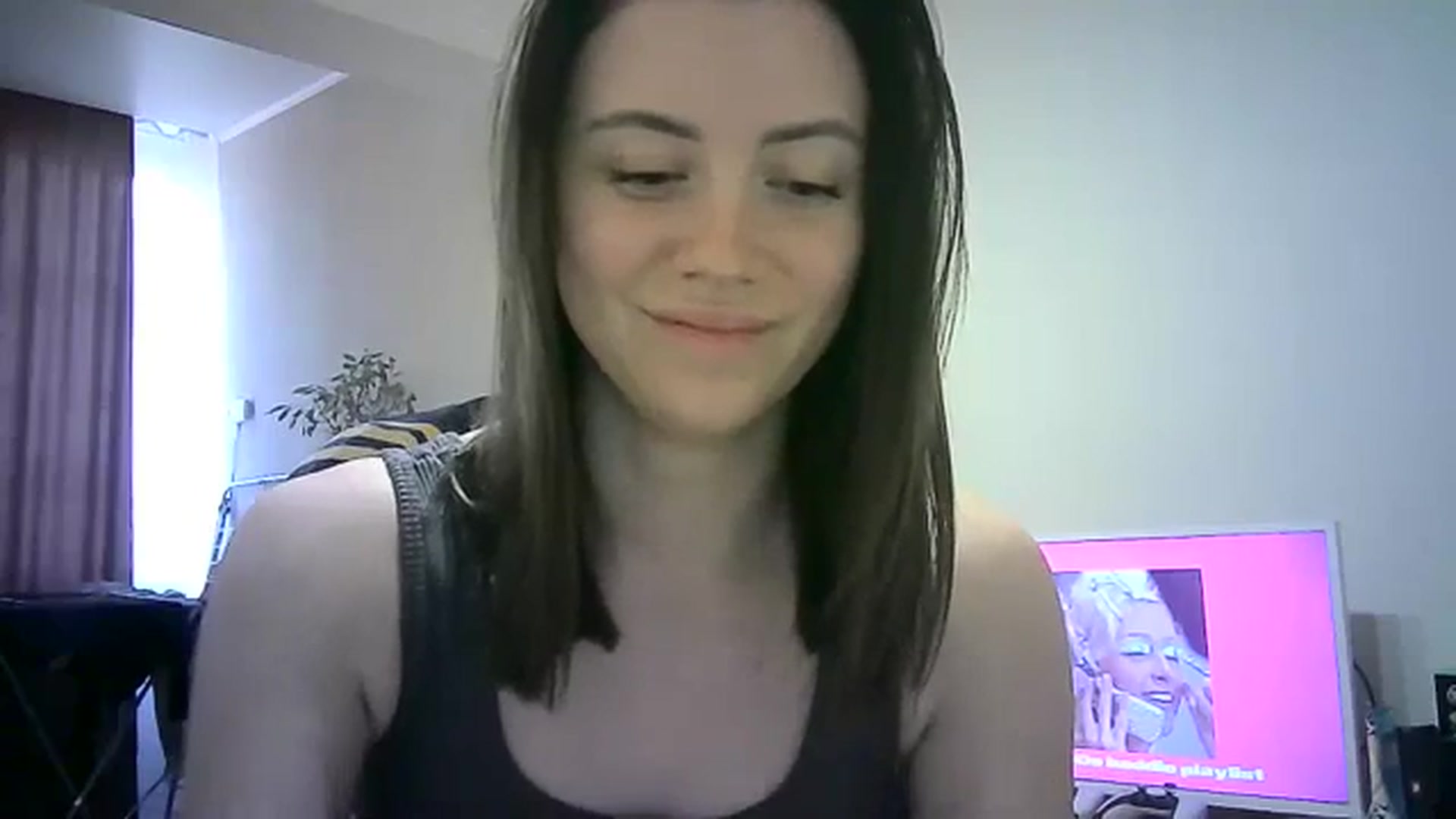 Gallery image thumbnail from Sulfate0's myfreecams stream on, 04/05/2024, 12:47 image 8 of 20