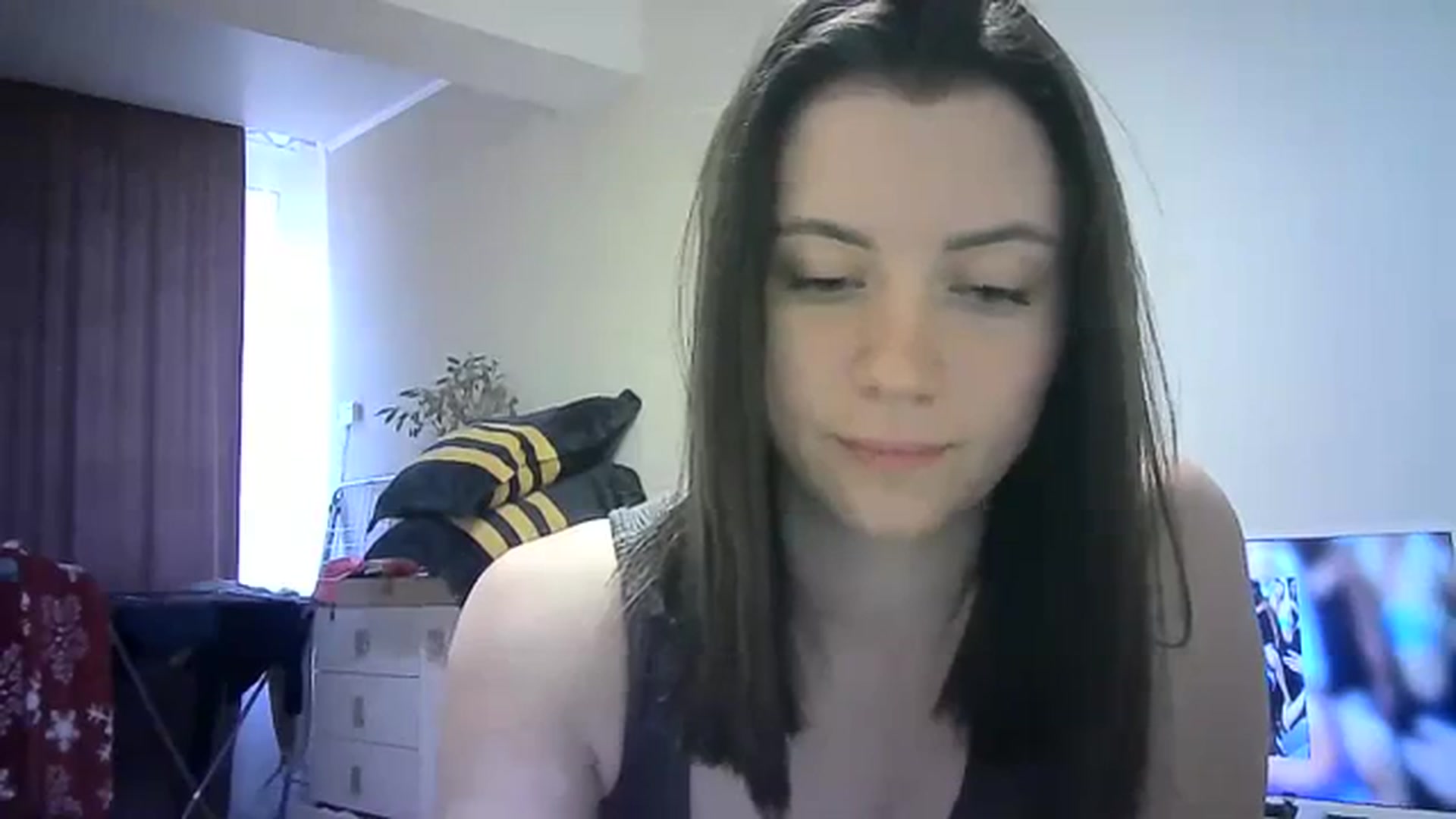 Gallery image thumbnail from Sulfate0's myfreecams stream on, 04/05/2024, 12:47 image 20 of 20