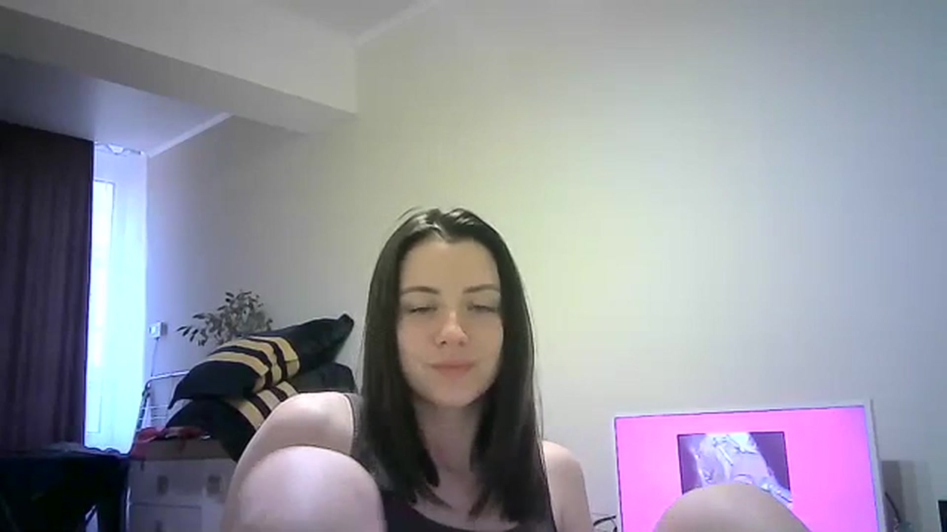 Gallery image thumbnail from Sulfate0's myfreecams stream on, 04/05/2024, 12:47 image 2 of 20