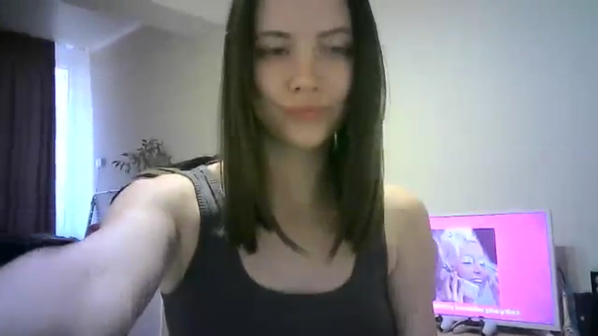Gallery image thumbnail from Sulfate0's myfreecams stream on, 04/05/2024, 12:47 image 3 of 20