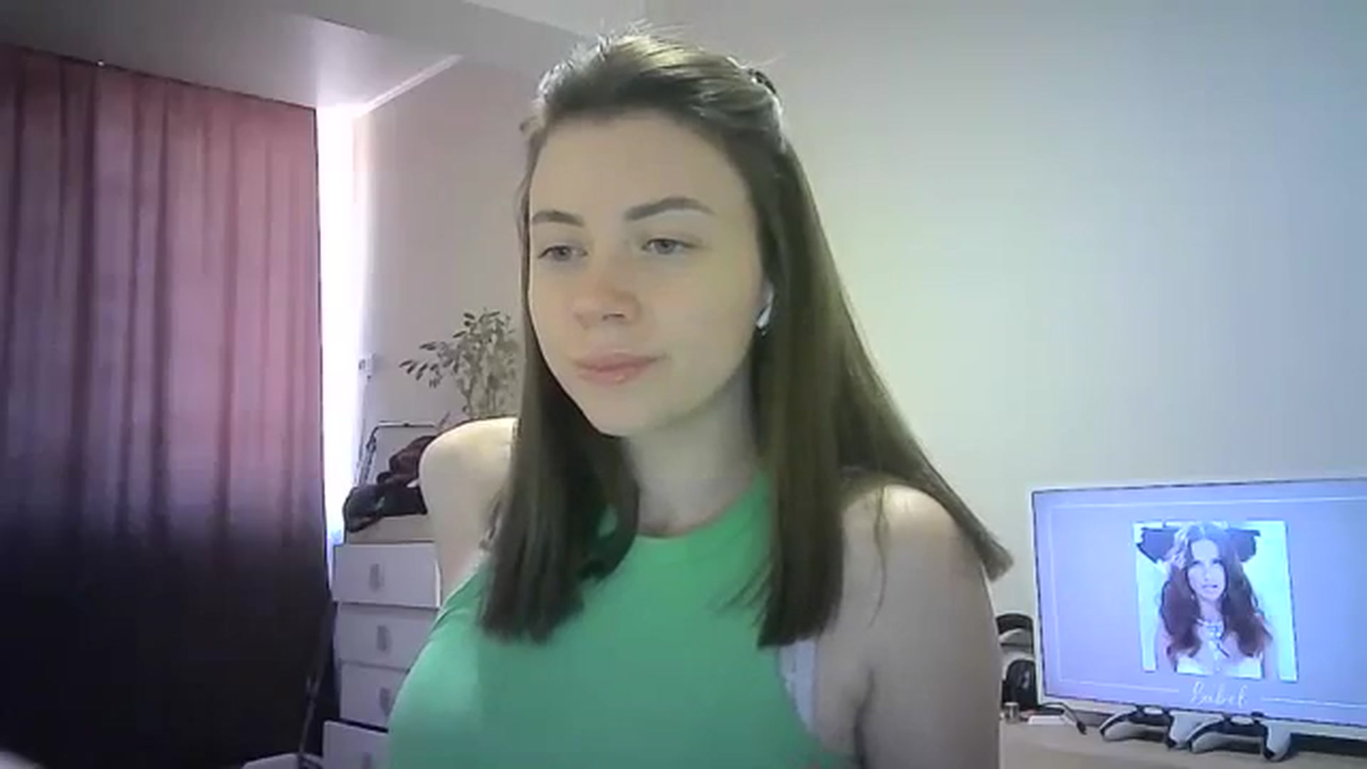 Gallery image thumbnail from Sulfate0's myfreecams stream on, 04/11/2024, 09:02 image 19 of 20