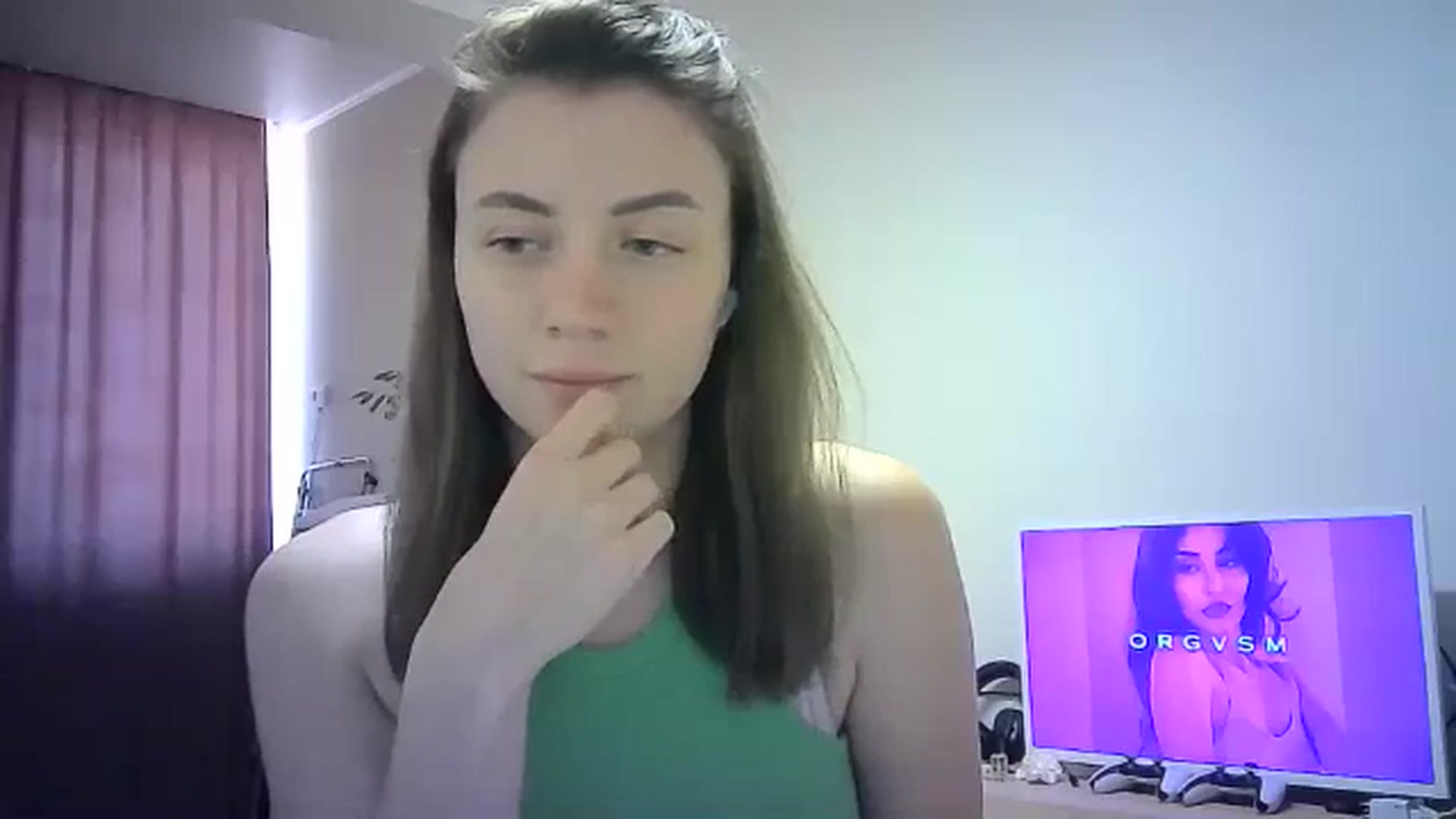 Gallery image thumbnail from Sulfate0's myfreecams stream on, 04/17/2024, 10:52 image 12 of 20