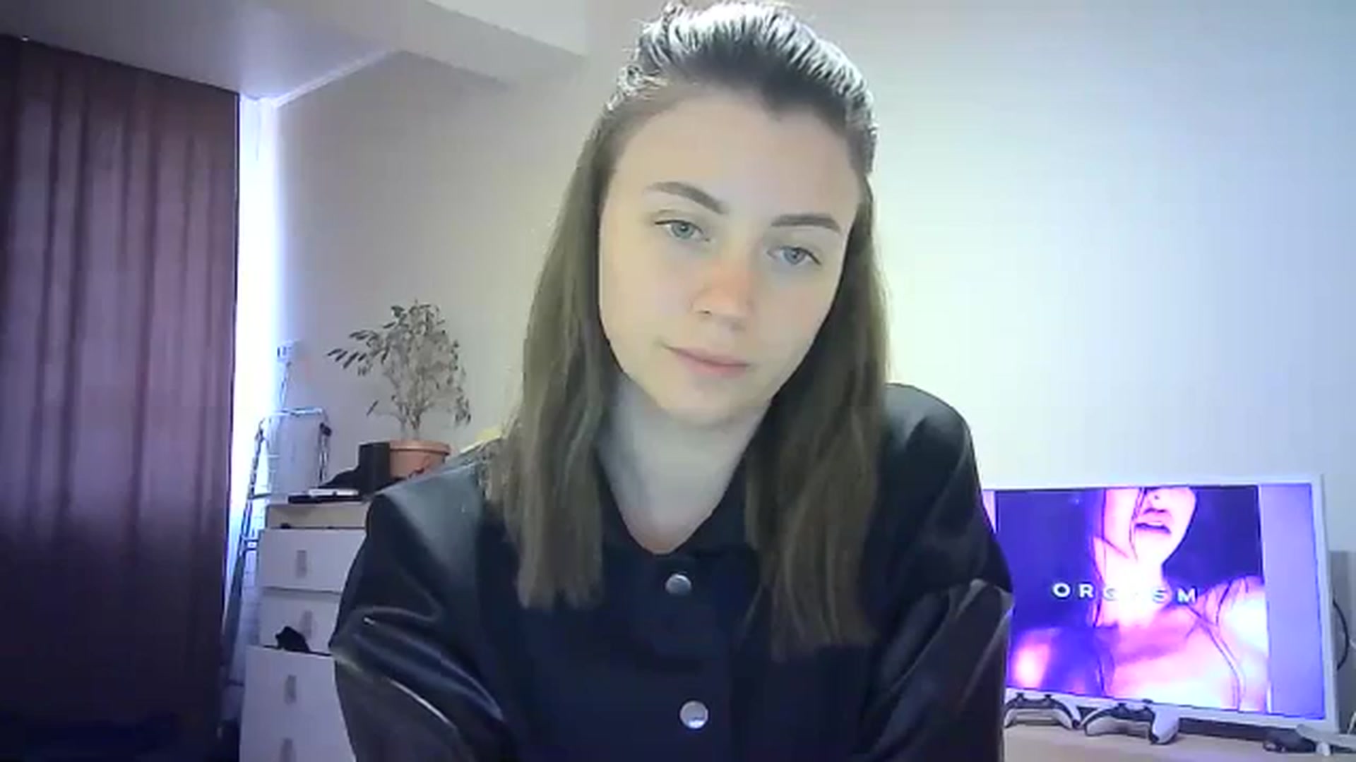 Gallery image thumbnail from Sulfate0's myfreecams stream on, 04/19/2024, 13:03 image 5 of 20