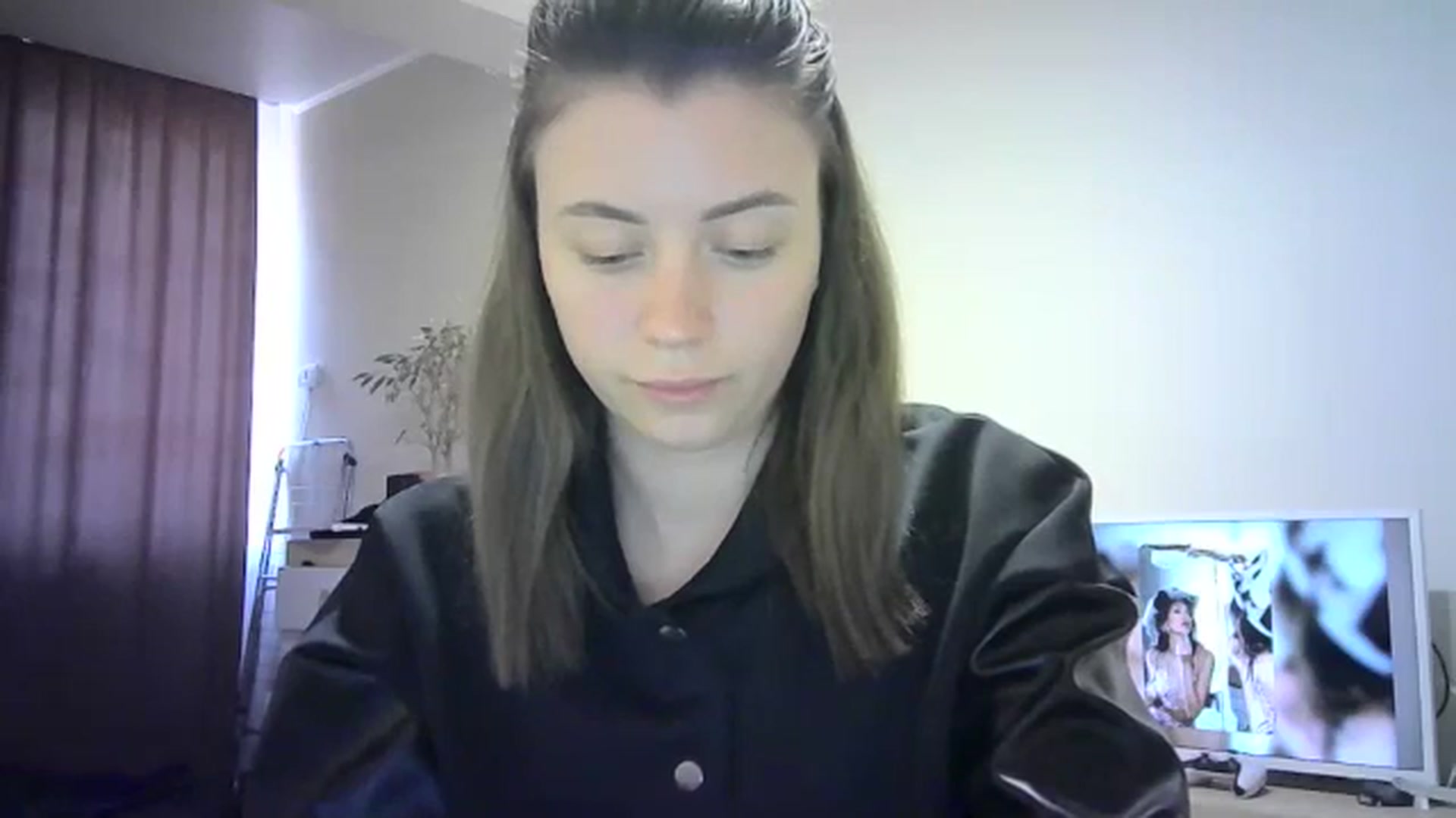 Gallery image thumbnail from Sulfate0's myfreecams stream on, 04/19/2024, 13:03 image 16 of 20