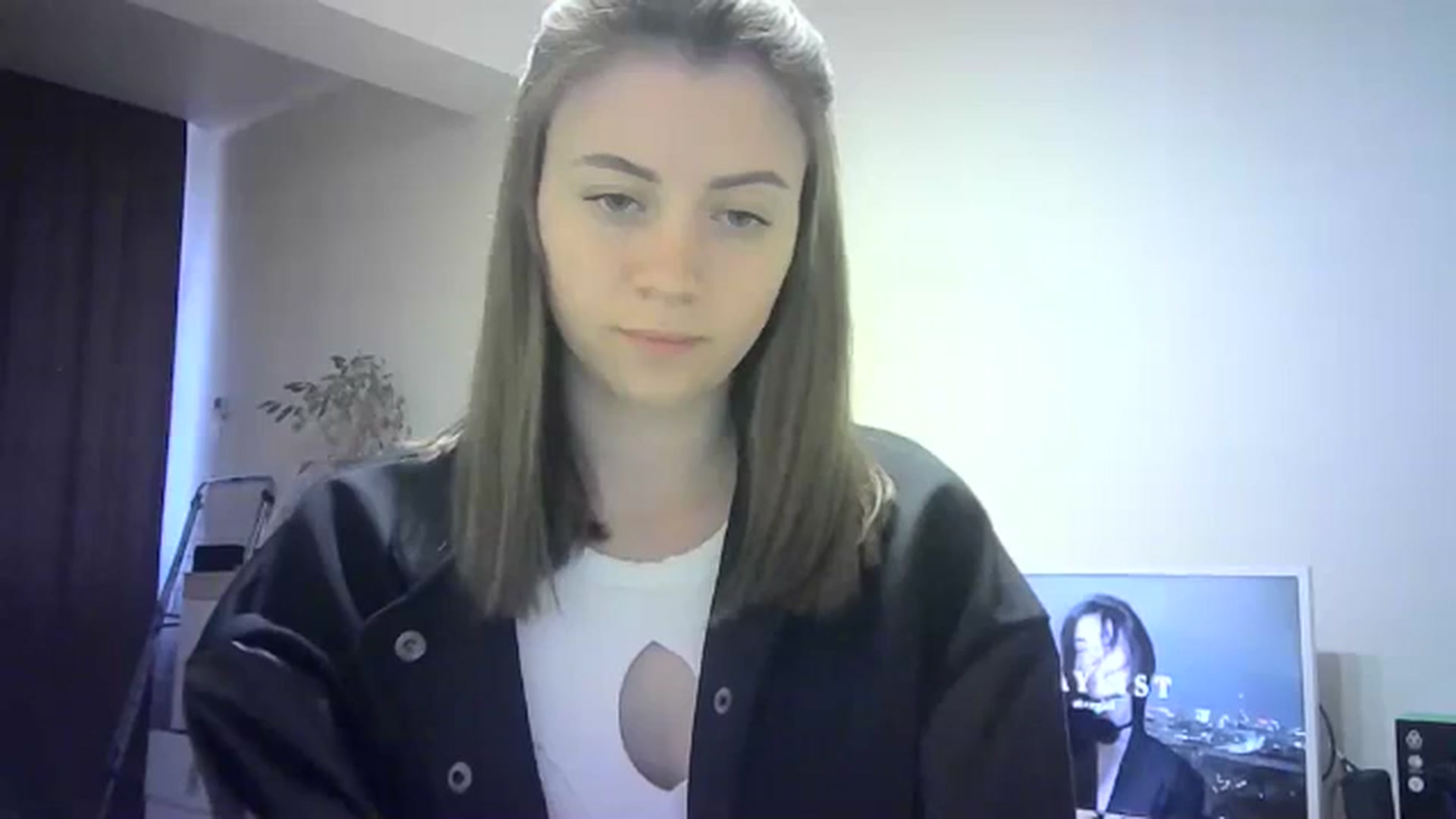 Gallery image thumbnail from Sulfate0's myfreecams stream on, 04/22/2024, 13:01 image 13 of 20