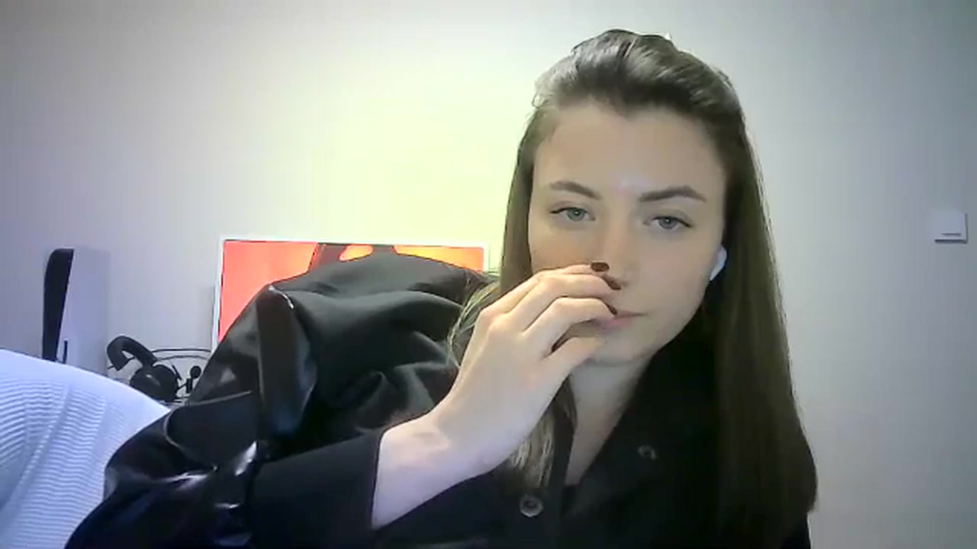 Gallery image thumbnail from Sulfate0's myfreecams stream on, 04/25/2024, 13:20 image 17 of 20