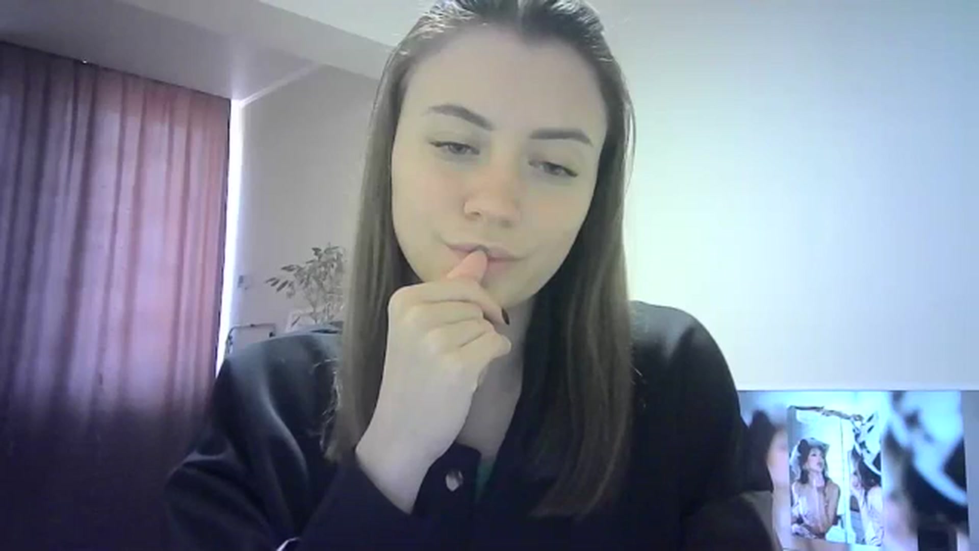 Gallery image thumbnail from Sulfate0's myfreecams stream on, 04/26/2024, 11:56 image 7 of 20