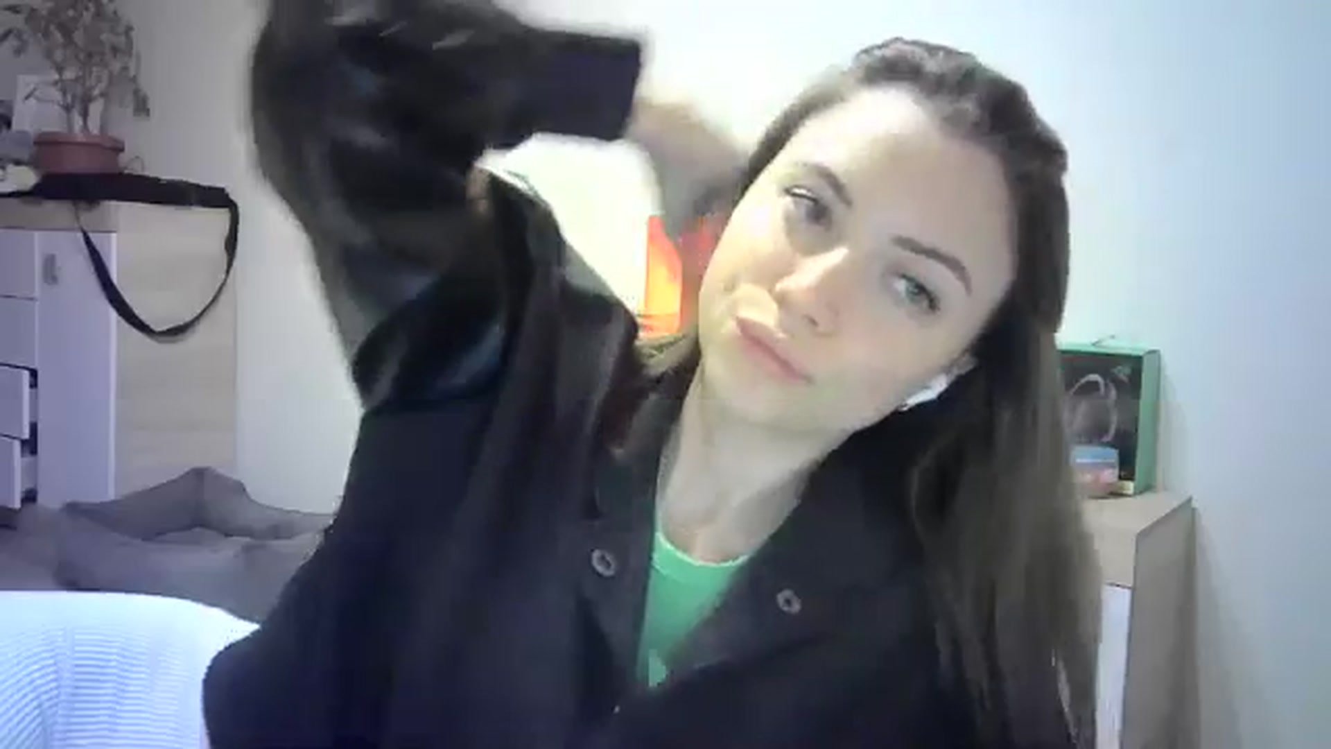 Gallery image thumbnail from Sulfate0's myfreecams stream on, 04/27/2024, 10:41 image 5 of 20