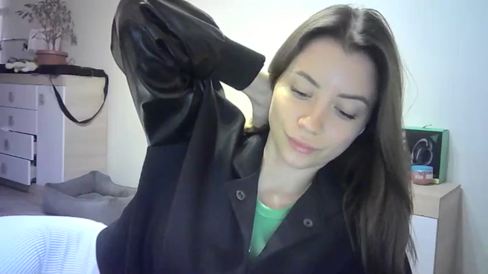 Gallery image thumbnail from Sulfate0's myfreecams stream on, 04/27/2024, 10:41 image 4 of 20