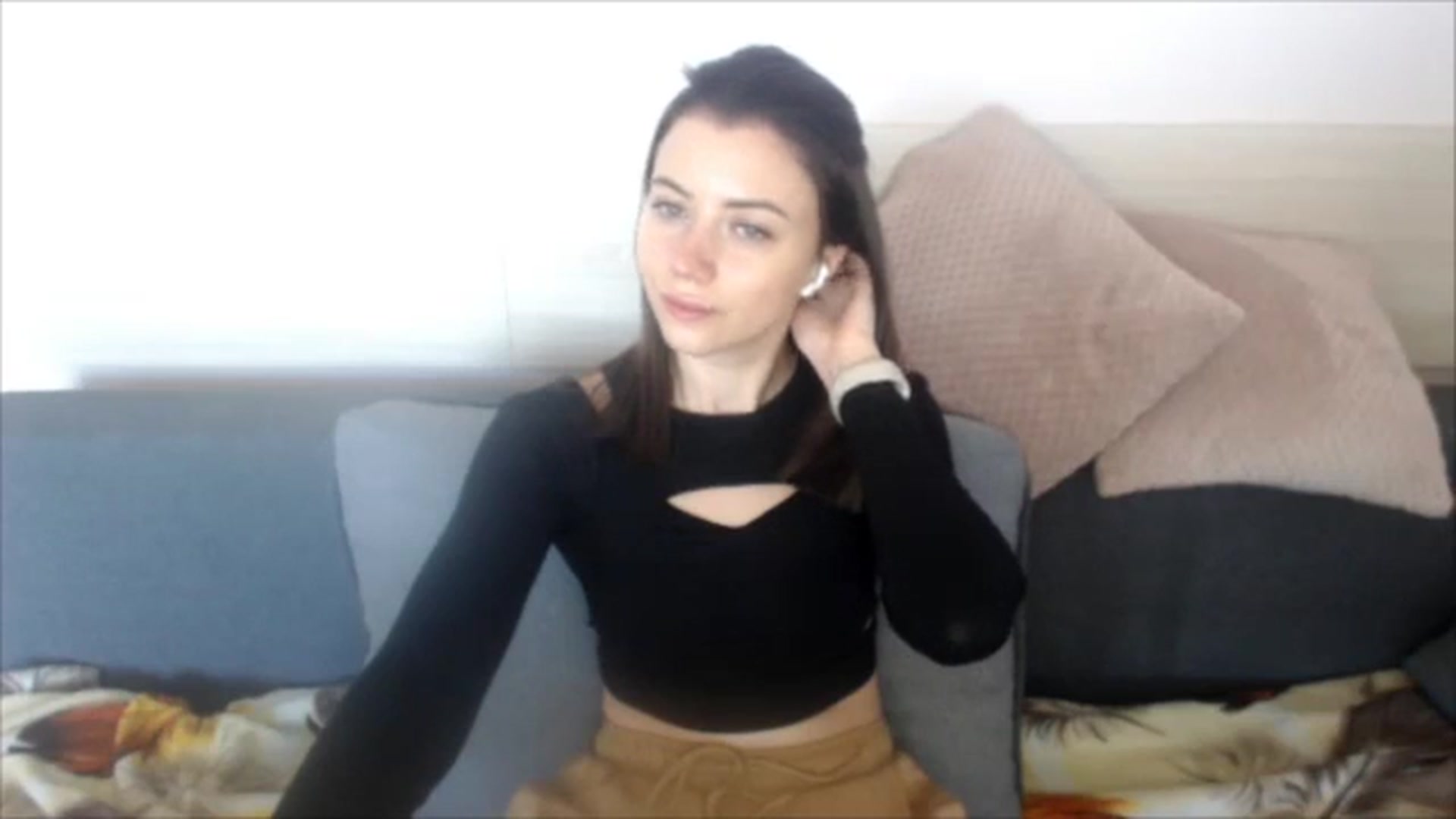 Gallery image thumbnail from Sulfate0's myfreecams stream on, 05/07/2024, 07:54 image 15 of 20