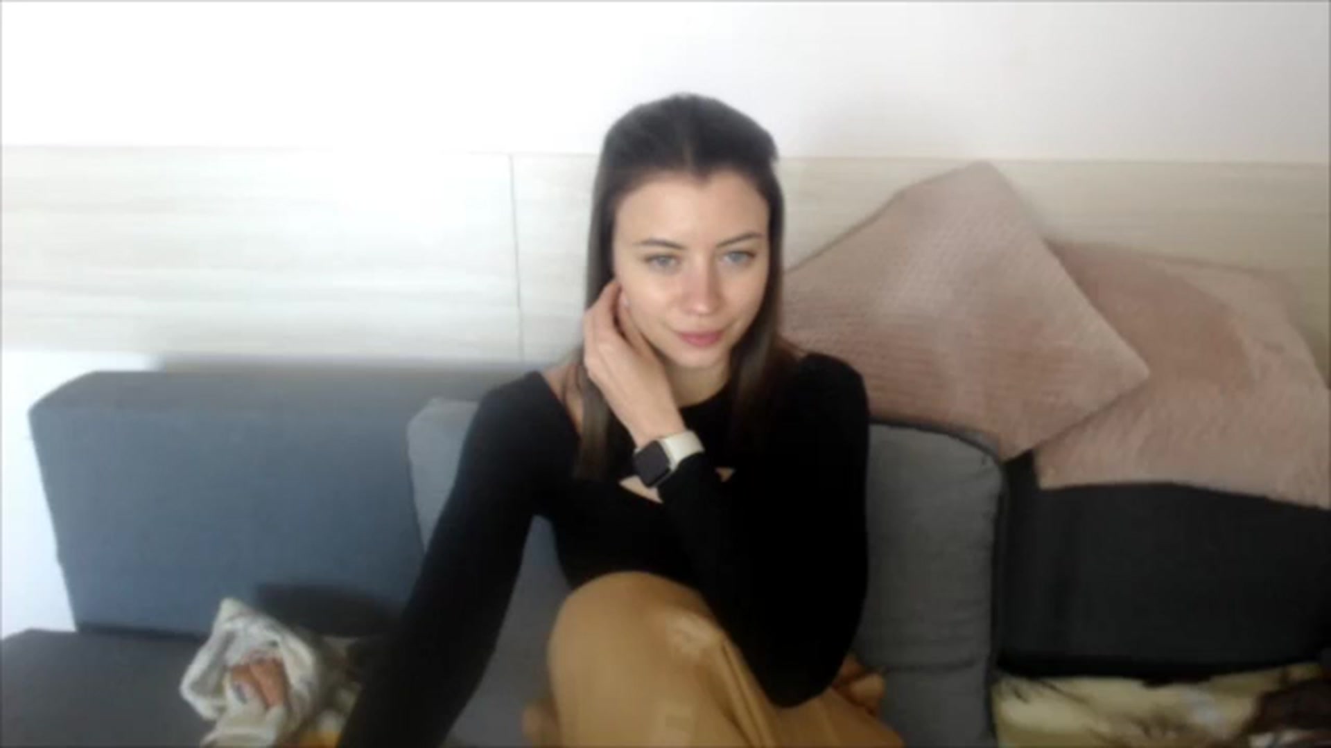Gallery image thumbnail from Sulfate0's myfreecams stream on, 05/07/2024, 10:01 image 3 of 20