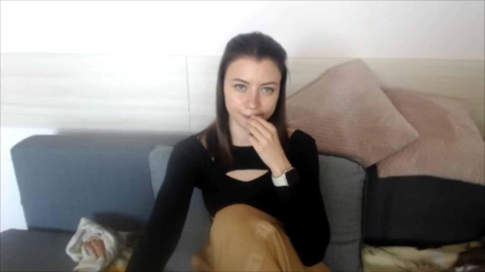 Gallery image thumbnail from Sulfate0's myfreecams stream on, 05/07/2024, 10:01 image 1 of 20