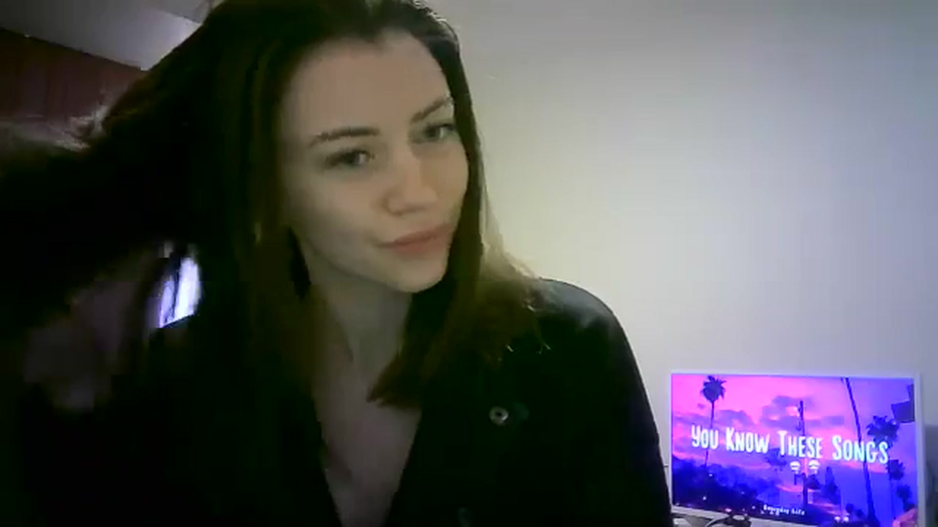 Gallery image thumbnail from Sulfate0's myfreecams stream on, 05/10/2024, 07:27 image 6 of 20
