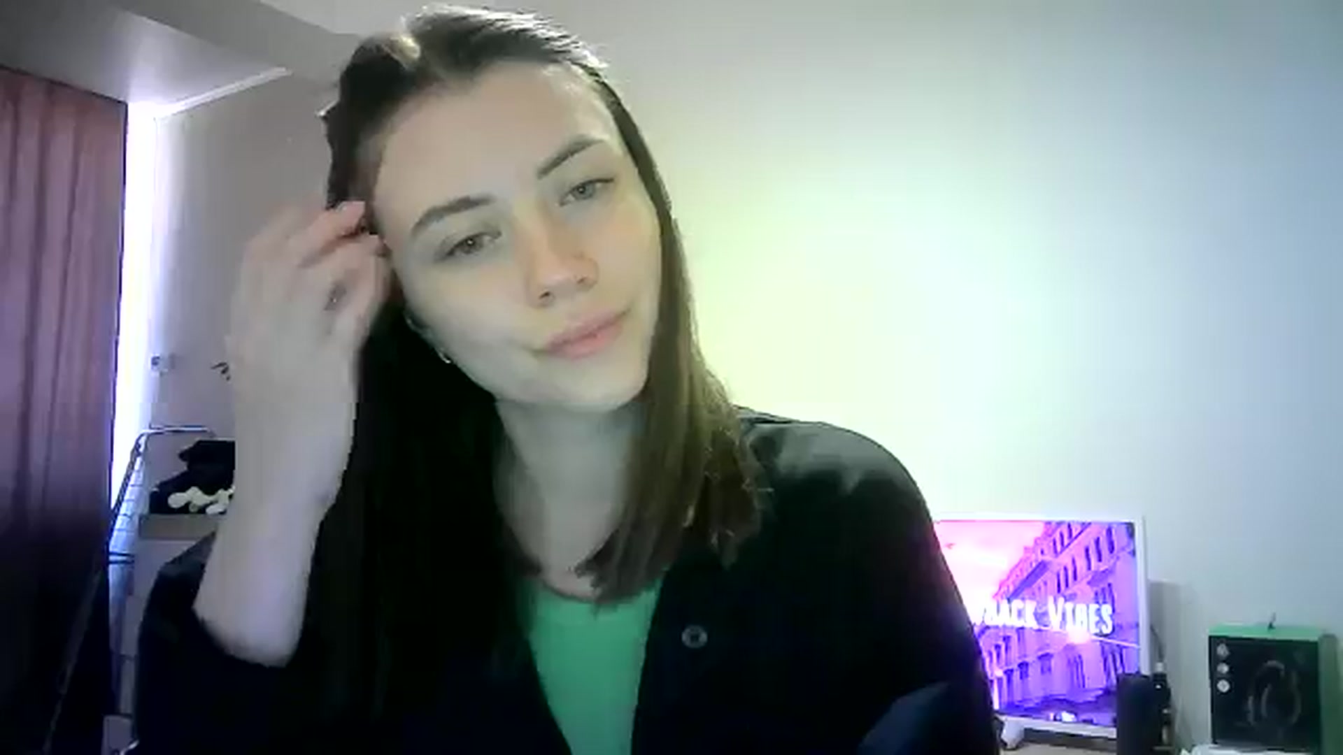 Gallery image thumbnail from Sulfate0's myfreecams stream on, 05/16/2024, 09:38 image 12 of 20