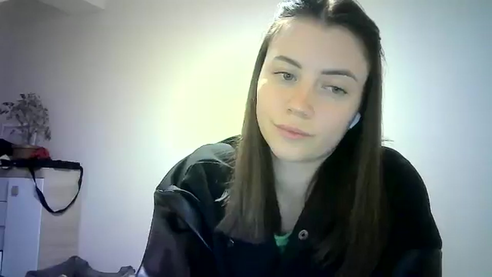Gallery image thumbnail from Sulfate0's myfreecams stream on, 05/16/2024, 10:58 image 19 of 20