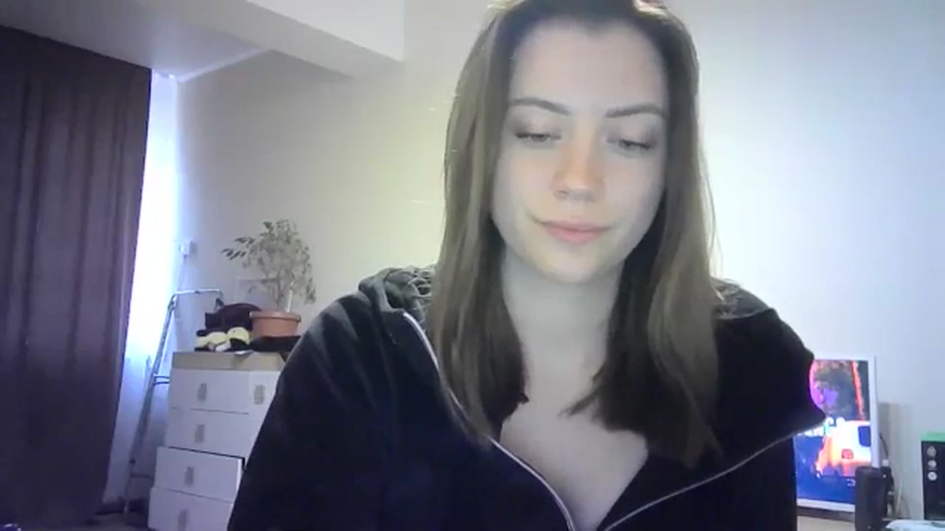 Gallery image thumbnail from Sulfate0's myfreecams stream on, 05/18/2024, 13:06 image 4 of 20