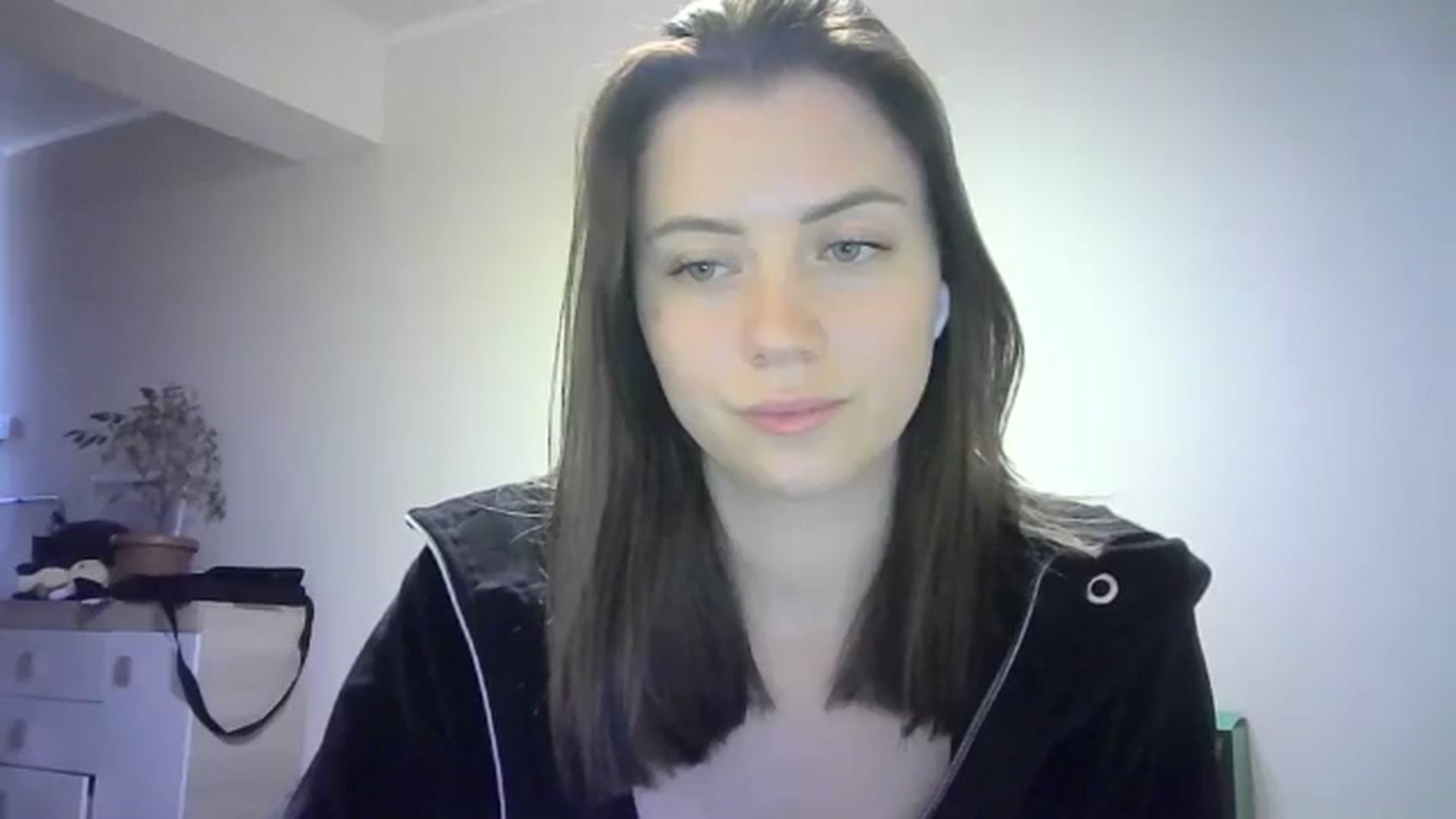Gallery image thumbnail from Sulfate0's myfreecams stream on, 05/18/2024, 13:06 image 17 of 20