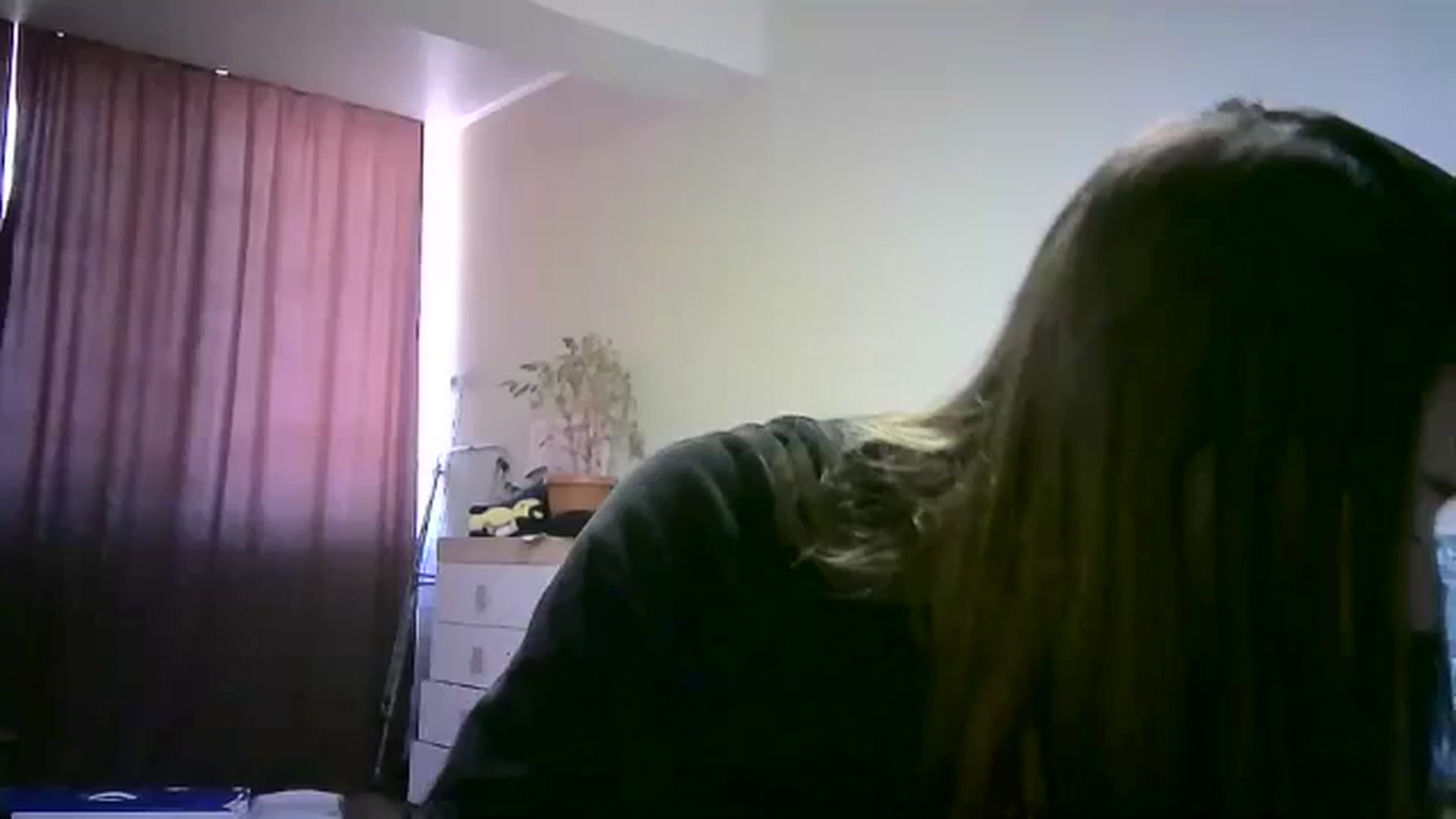Gallery image thumbnail from Sulfate0's myfreecams stream on, 05/19/2024, 10:35 image 1 of 20