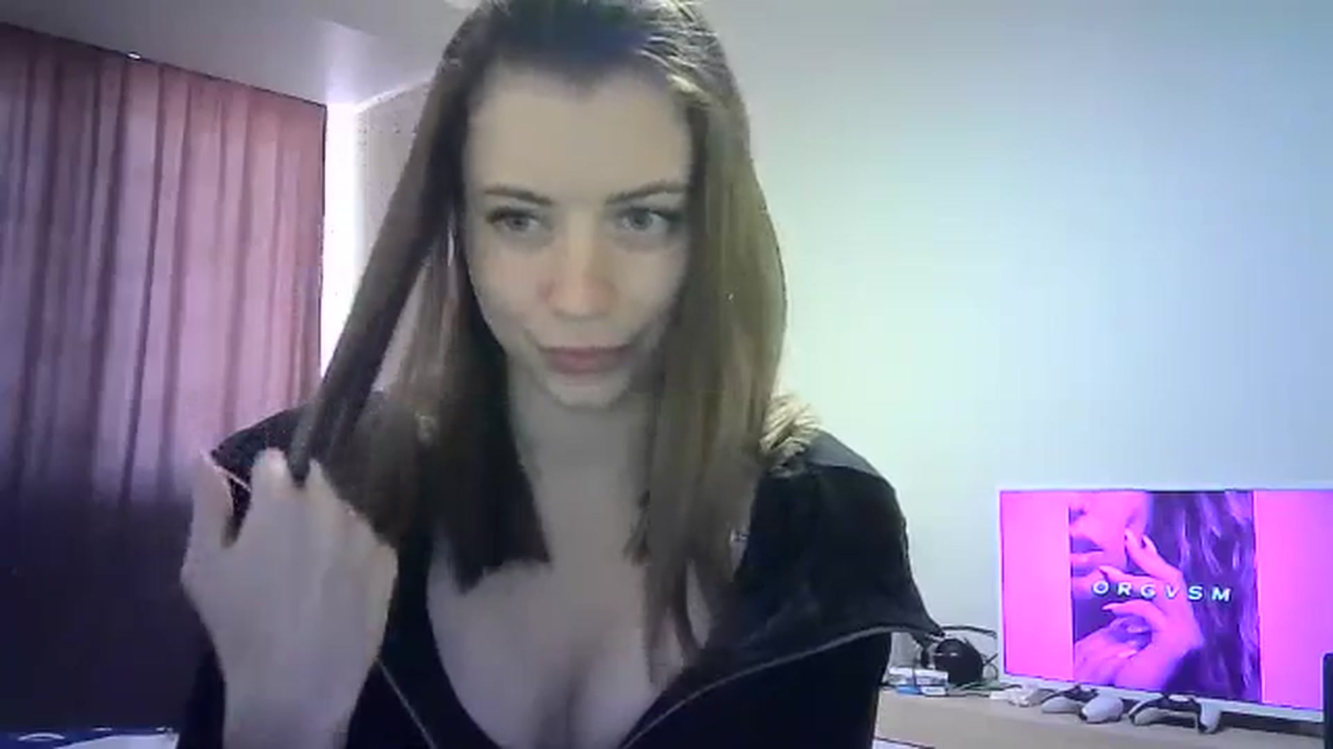 Gallery image thumbnail from Sulfate0's myfreecams stream on, 05/19/2024, 11:24 image 17 of 20