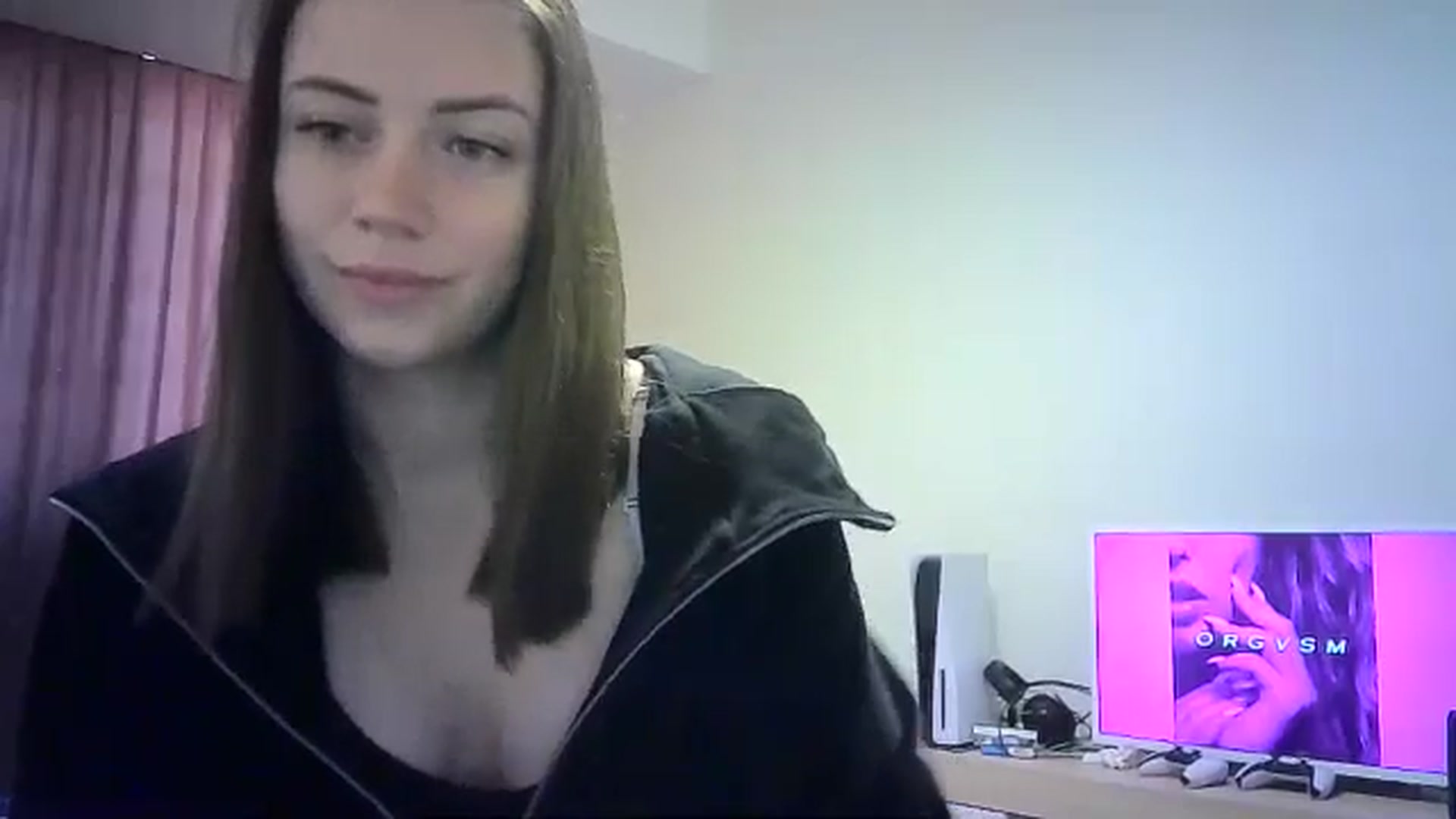 Gallery image thumbnail from Sulfate0's myfreecams stream on, 05/19/2024, 11:24 image 10 of 20