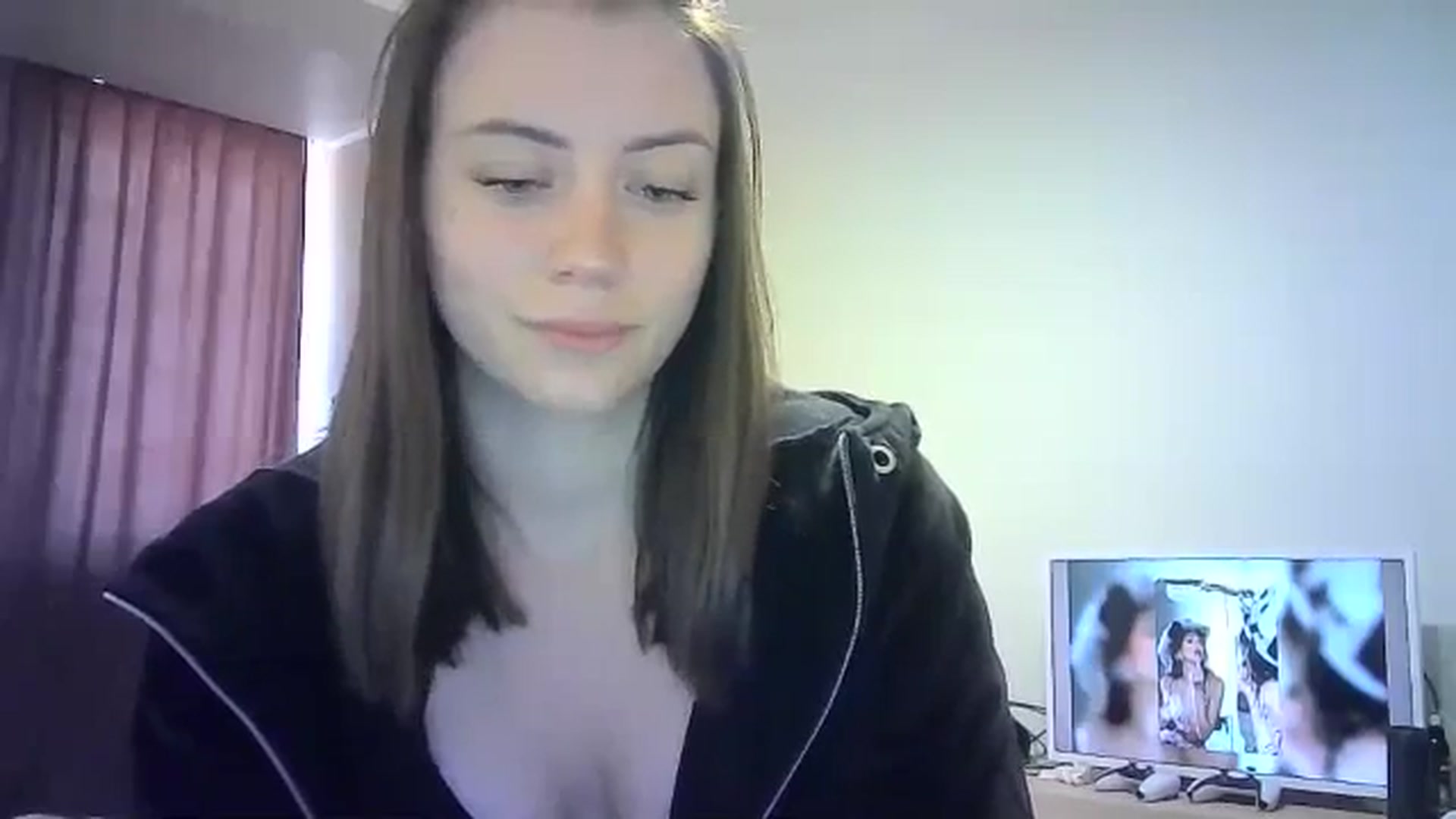 Gallery image thumbnail from Sulfate0's myfreecams stream on, 05/19/2024, 12:21 image 13 of 20