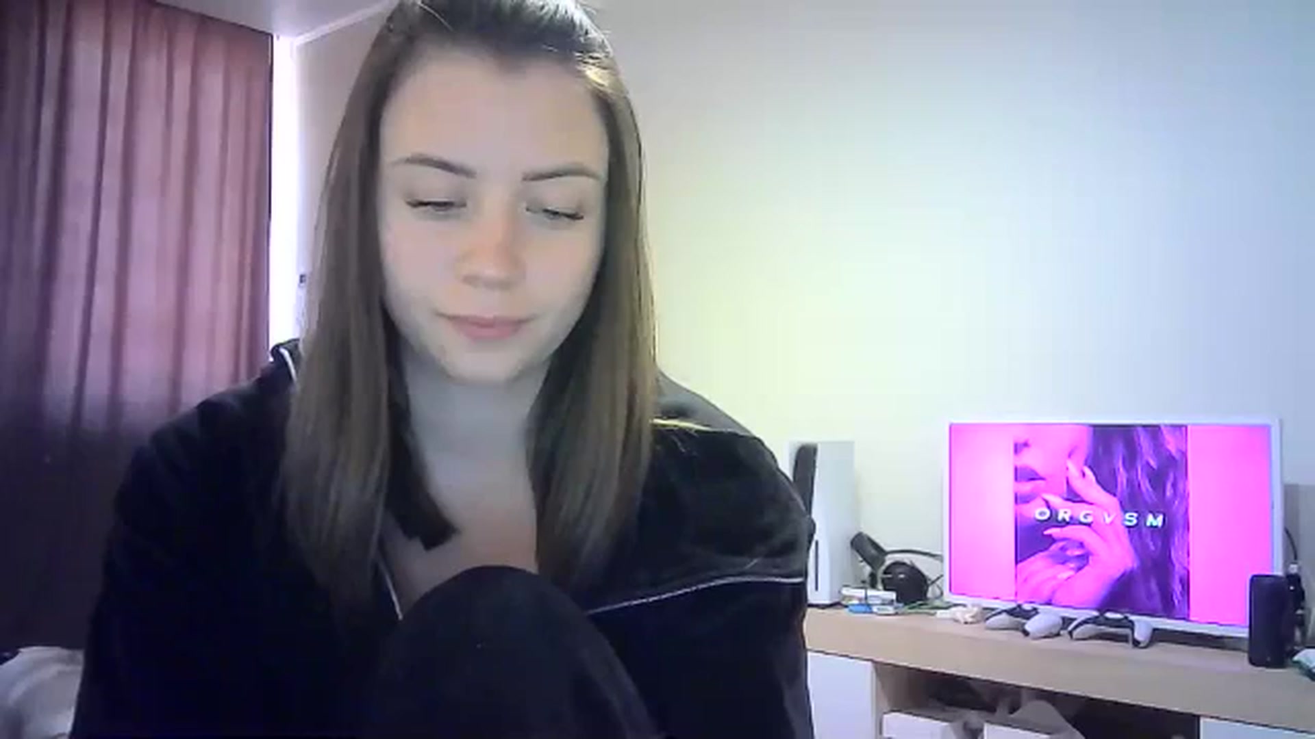 Gallery image thumbnail from Sulfate0's myfreecams stream on, 05/19/2024, 12:21 image 3 of 20