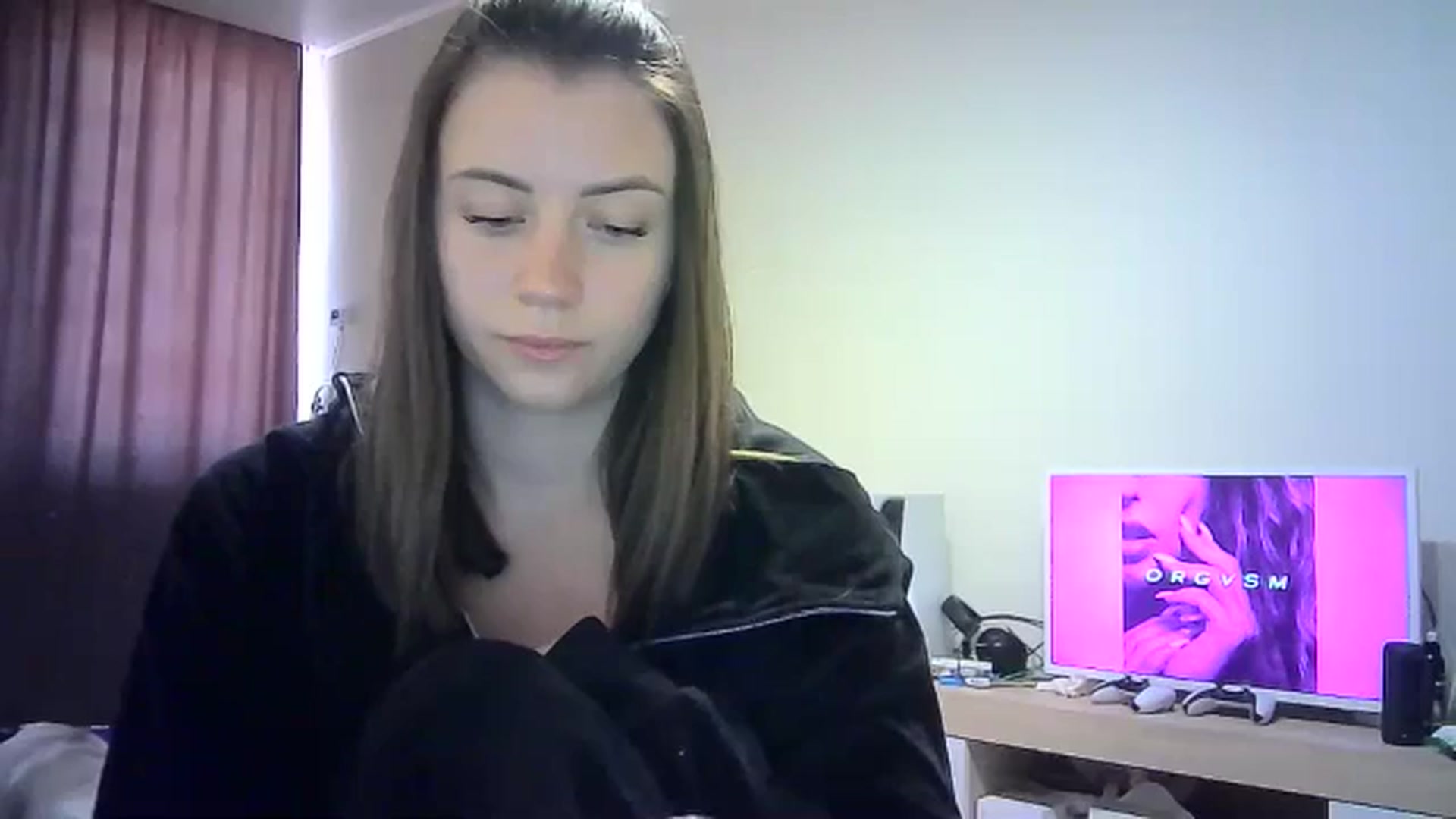 Gallery image thumbnail from Sulfate0's myfreecams stream on, 05/19/2024, 12:21 image 6 of 20
