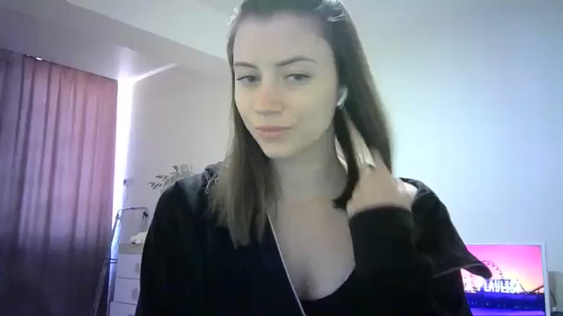 Gallery image thumbnail from Sulfate0's myfreecams stream on, 05/20/2024, 10:56 image 8 of 20