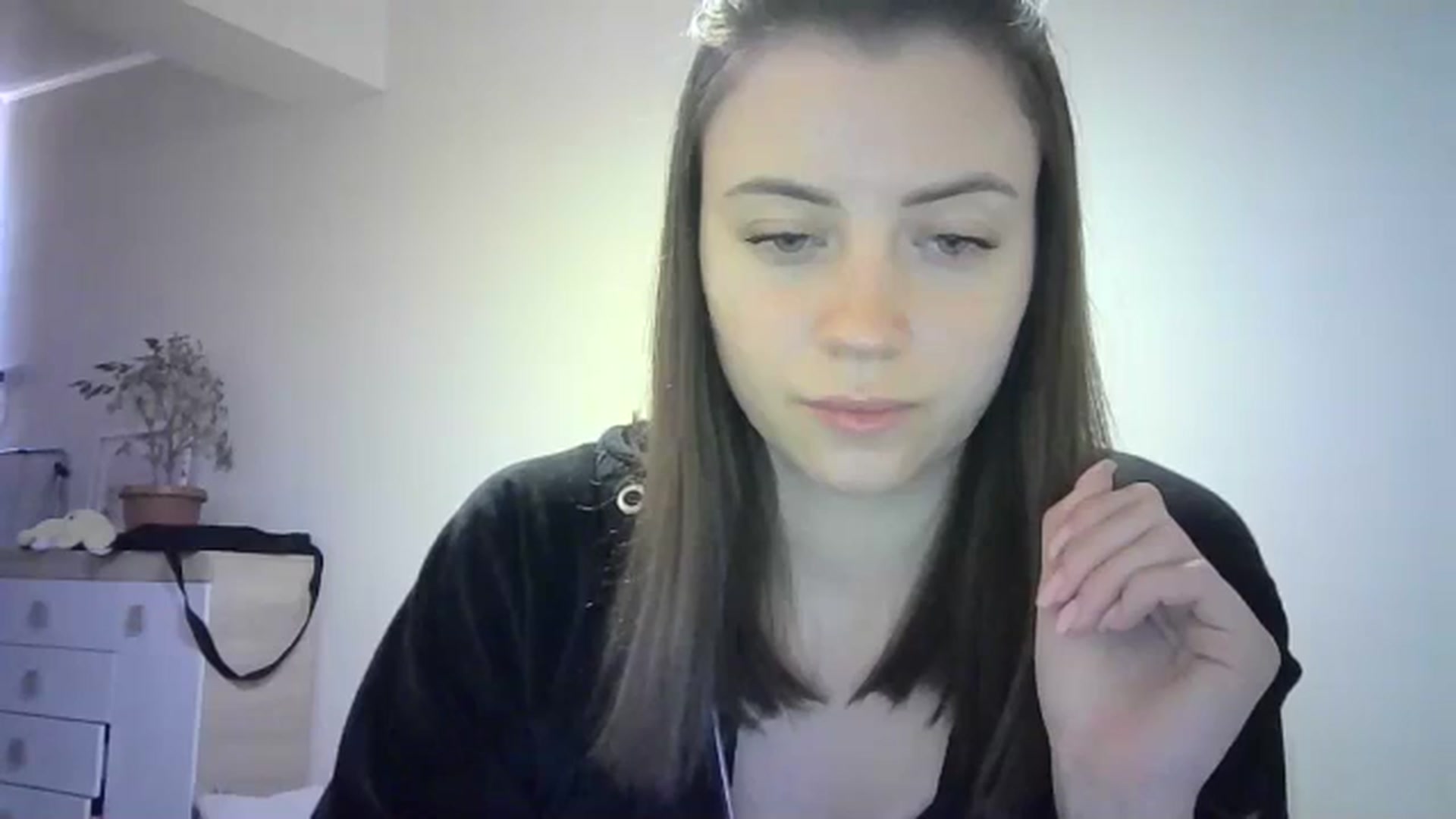 Gallery image thumbnail from Sulfate0's myfreecams stream on, 05/20/2024, 12:22 image 13 of 20
