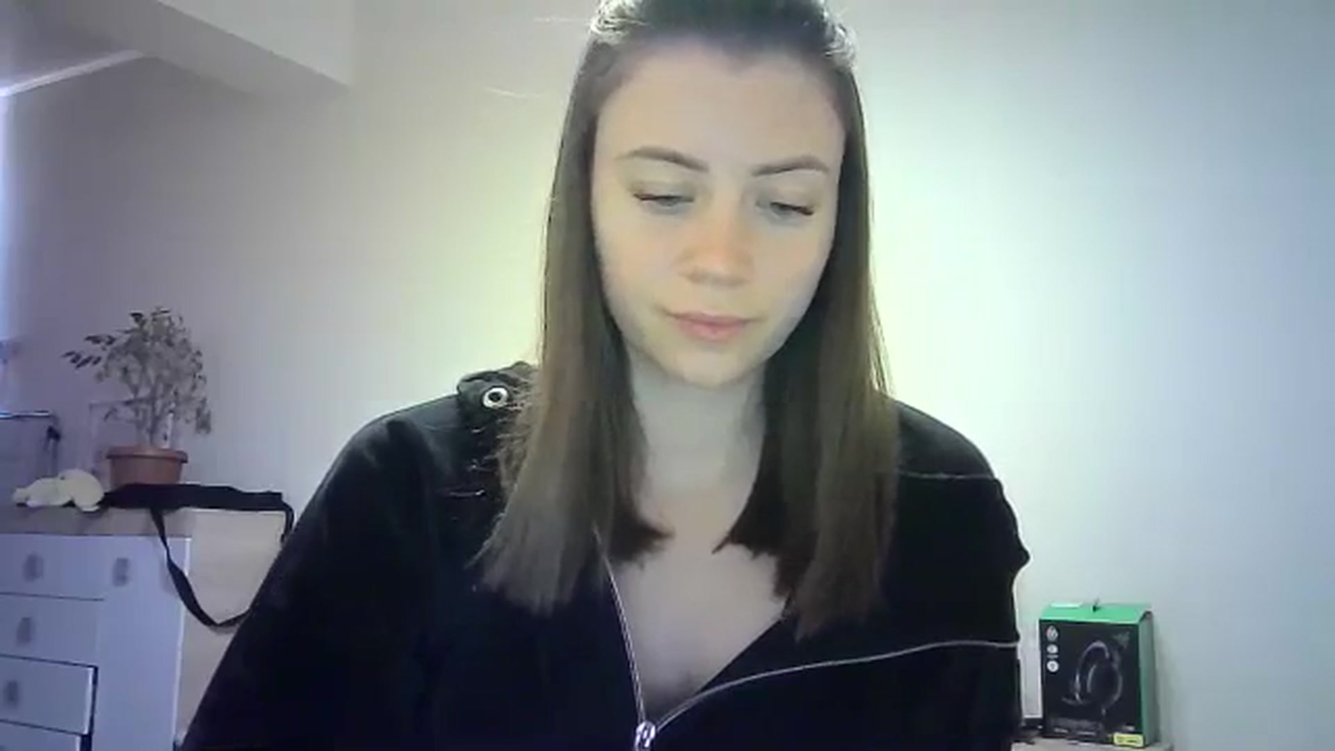Gallery image thumbnail from Sulfate0's myfreecams stream on, 05/20/2024, 12:22 image 19 of 20
