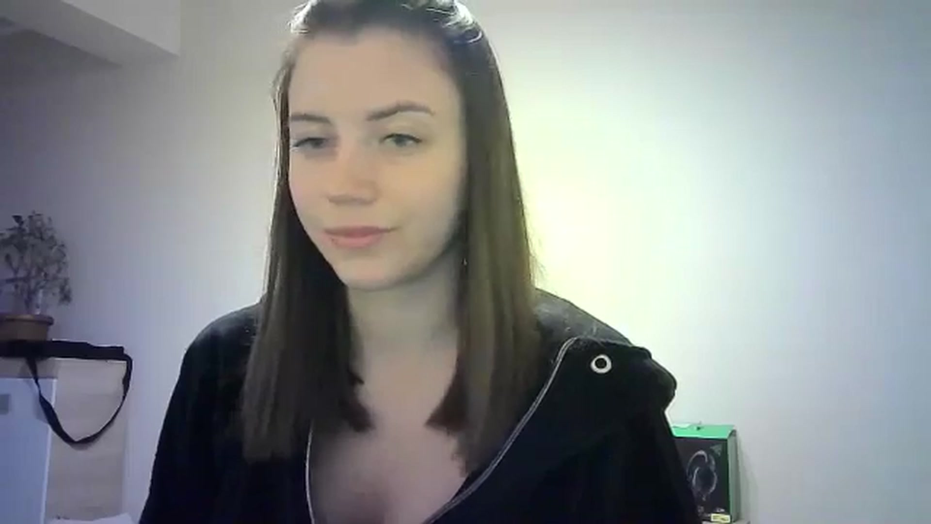 Gallery image thumbnail from Sulfate0's myfreecams stream on, 05/20/2024, 14:02 image 6 of 20