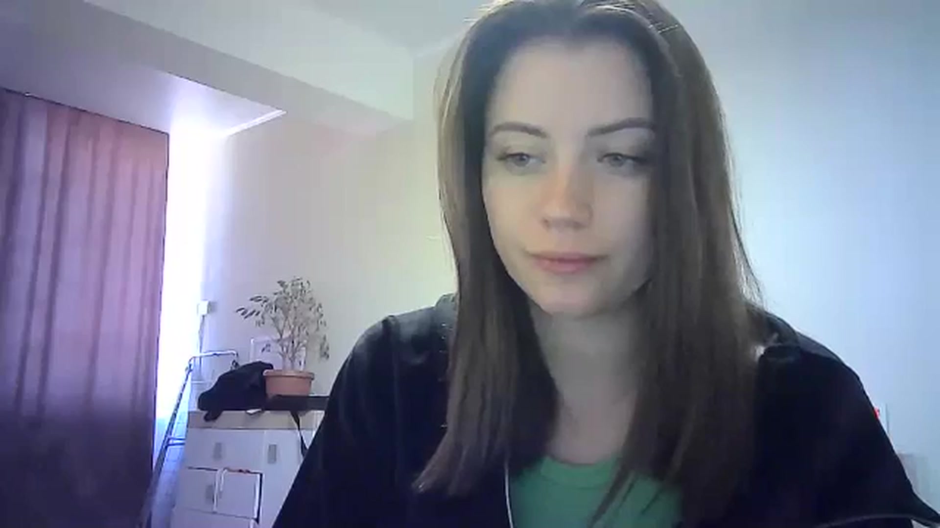 Gallery image thumbnail from Sulfate0's myfreecams stream on, 05/23/2024, 10:23 image 15 of 20
