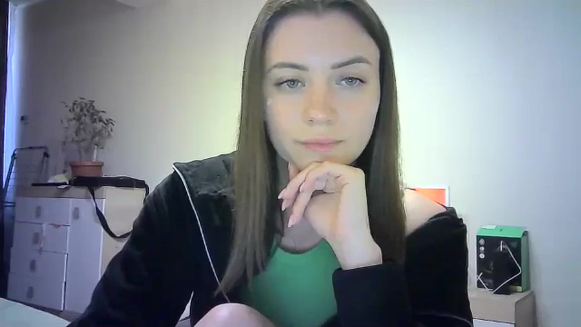 Gallery image thumbnail from Sulfate0's myfreecams stream on, 05/23/2024, 14:12 image 18 of 20