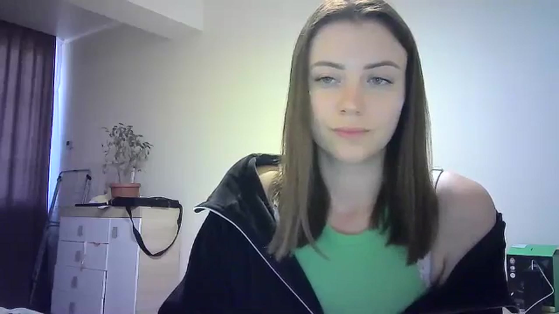Gallery image thumbnail from Sulfate0's myfreecams stream on, 05/23/2024, 14:12 image 8 of 20