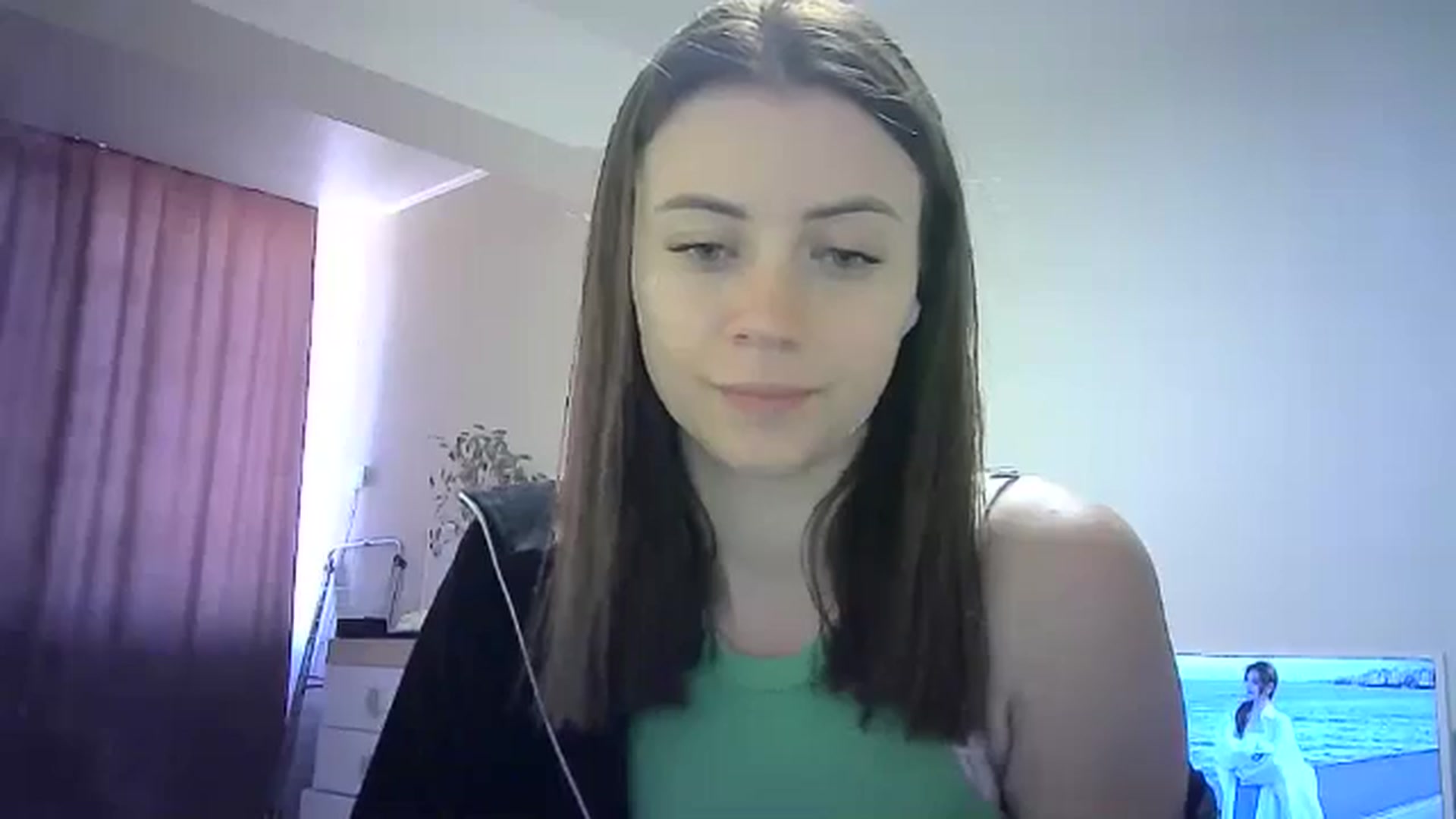 Gallery image thumbnail from Sulfate0's myfreecams stream on, 05/24/2024, 10:38 image 10 of 20