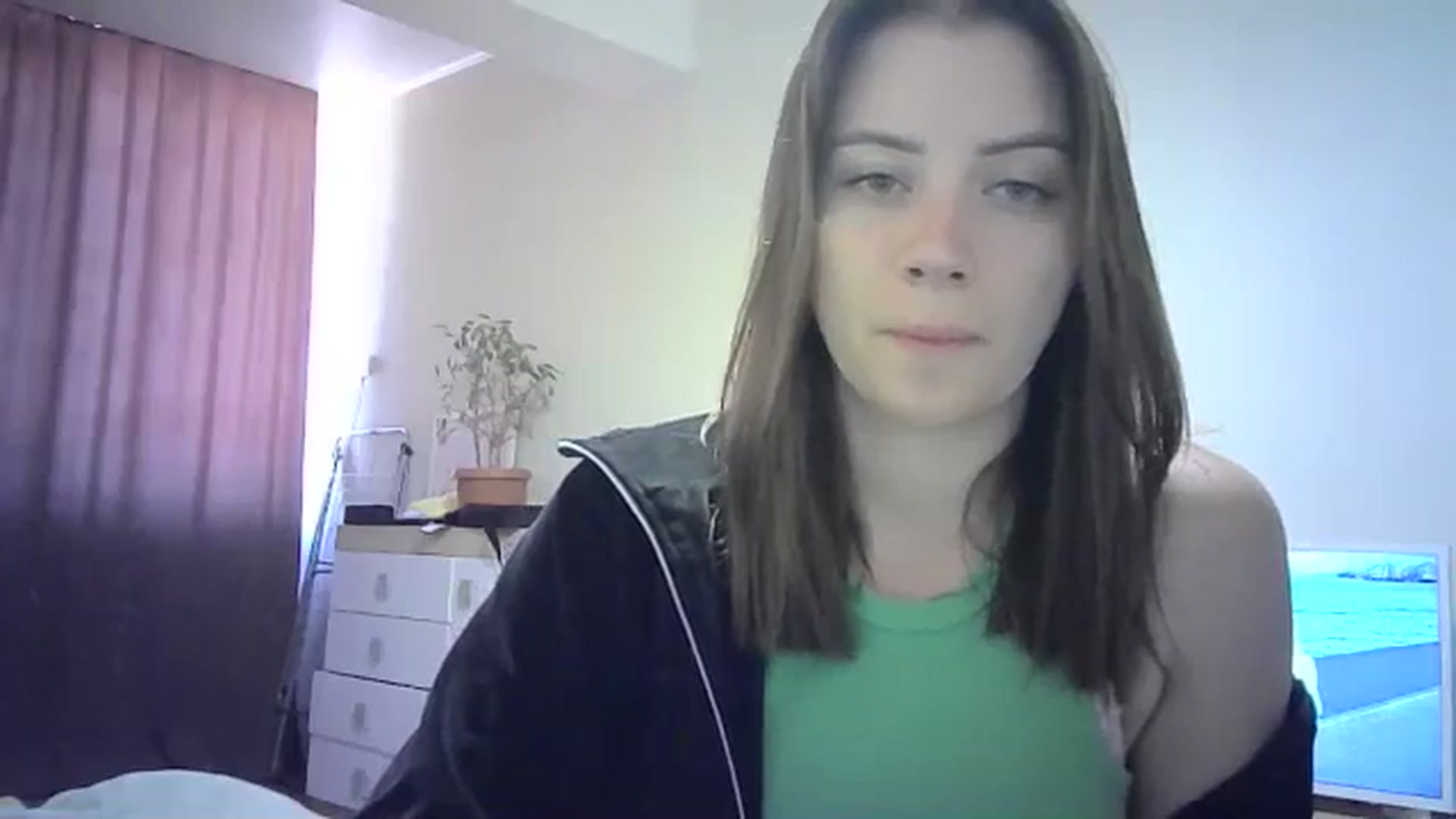 Gallery image thumbnail from Sulfate0's myfreecams stream on, 05/24/2024, 10:38 image 9 of 20
