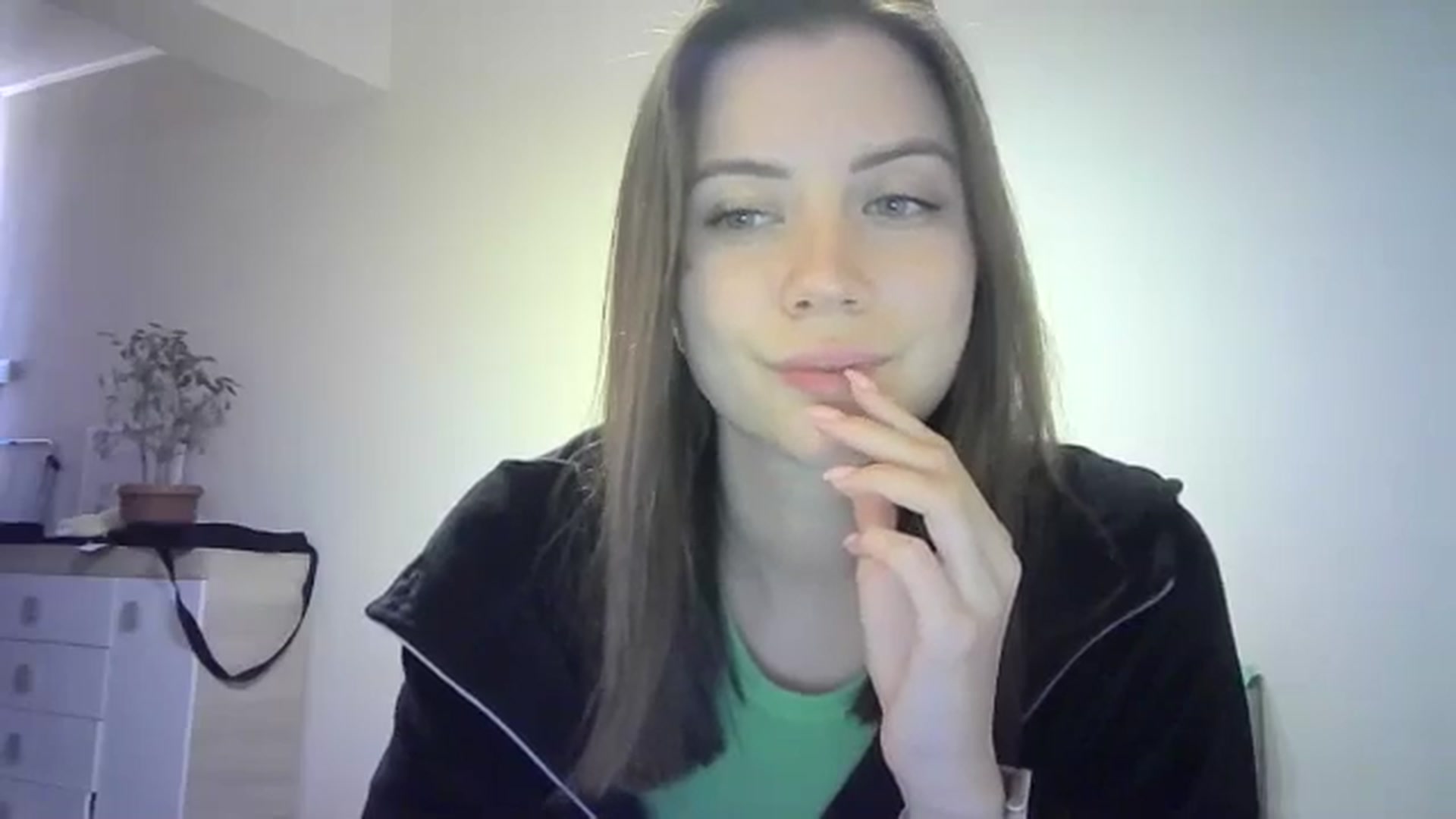 Gallery image thumbnail from Sulfate0's myfreecams stream on, 05/24/2024, 11:40 image 20 of 20