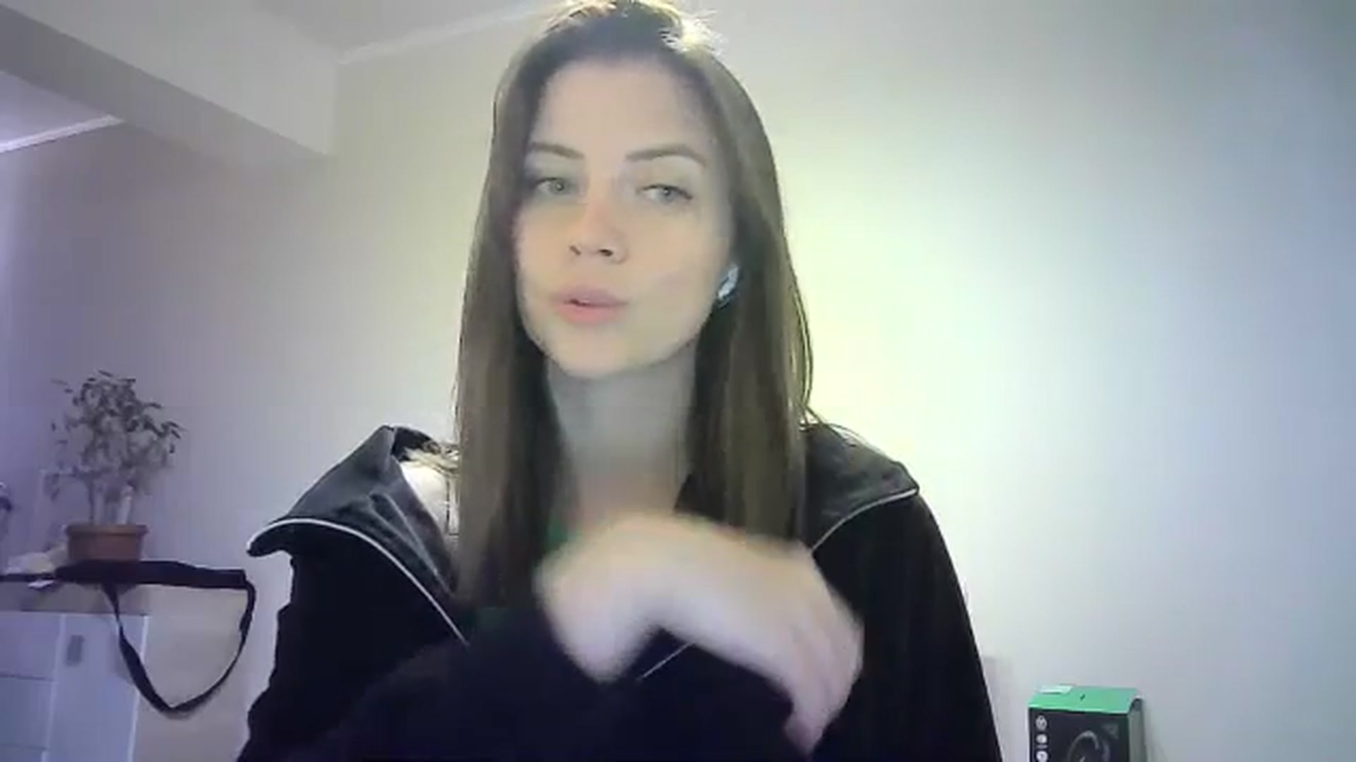 Gallery image thumbnail from Sulfate0's myfreecams stream on, 05/24/2024, 11:40 image 5 of 20