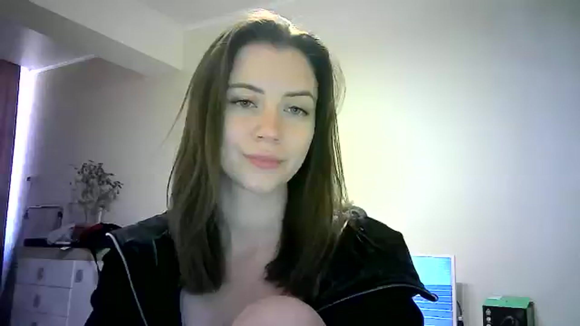 Gallery image thumbnail from Sulfate0's myfreecams stream on, 05/25/2024, 08:02 image 11 of 20