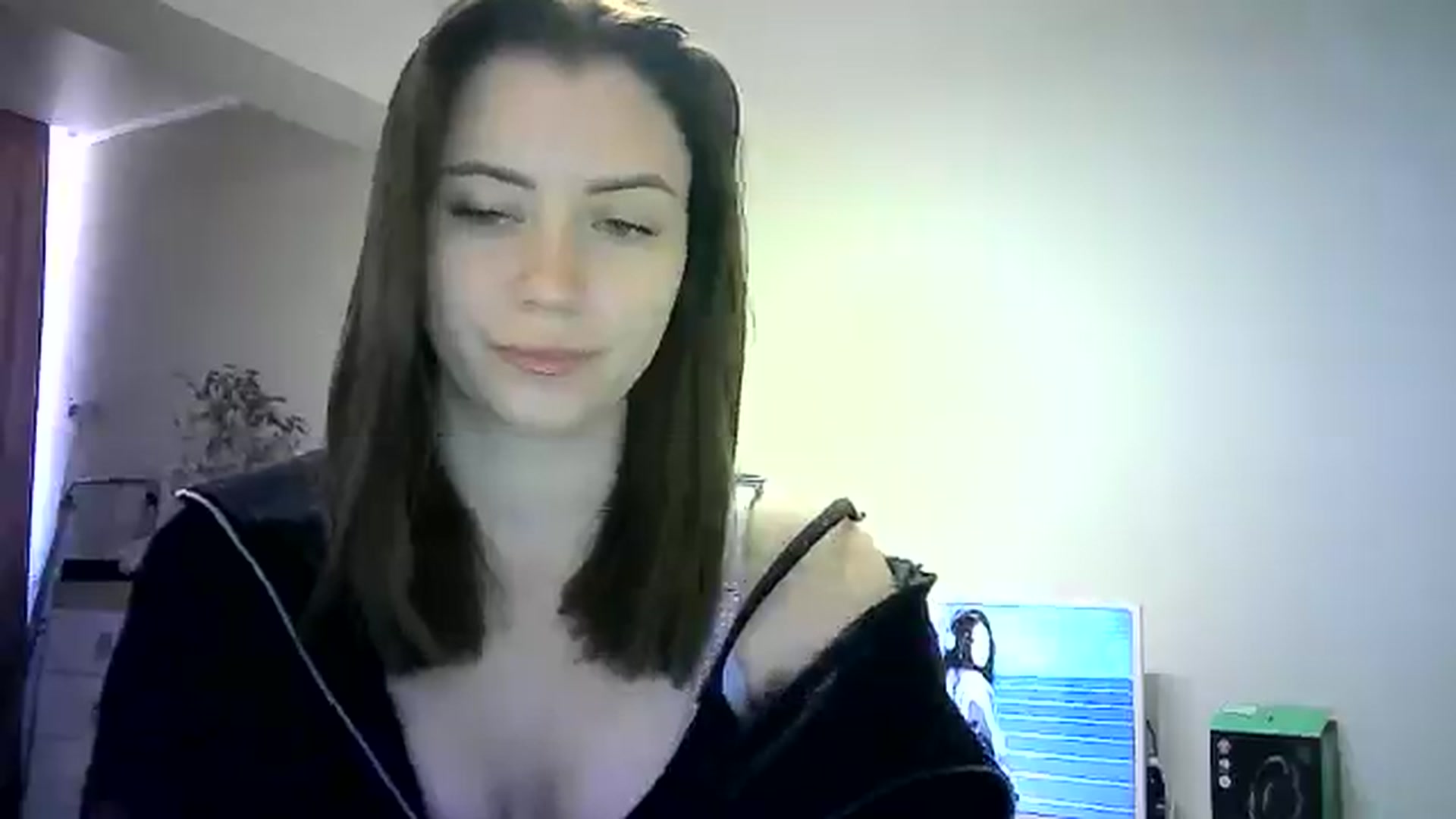 Gallery image thumbnail from Sulfate0's myfreecams stream on, 05/25/2024, 08:28 image 11 of 20