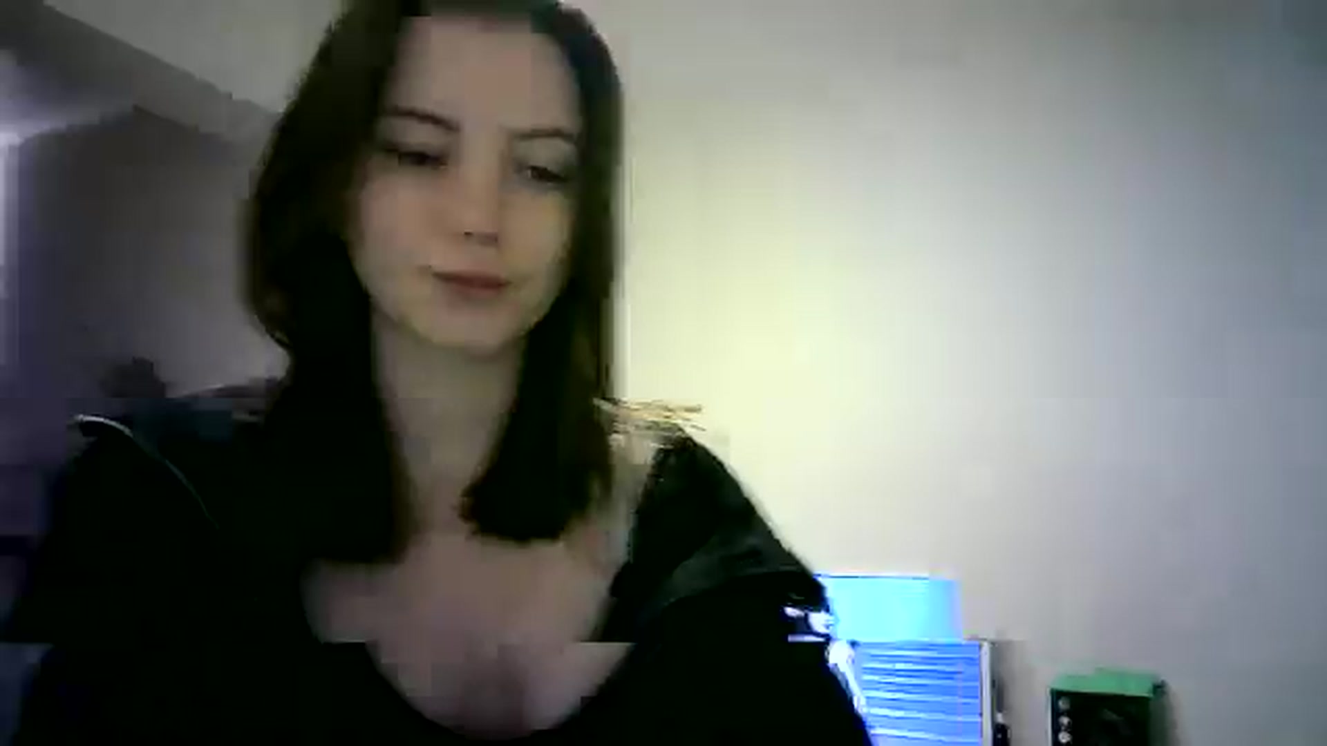 Gallery image thumbnail from Sulfate0's myfreecams stream on, 05/25/2024, 08:28 image 14 of 20