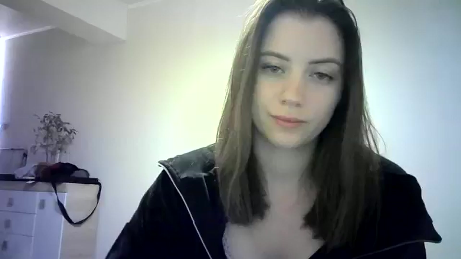 Gallery image thumbnail from Sulfate0's myfreecams stream on, 05/25/2024, 10:23 image 20 of 20