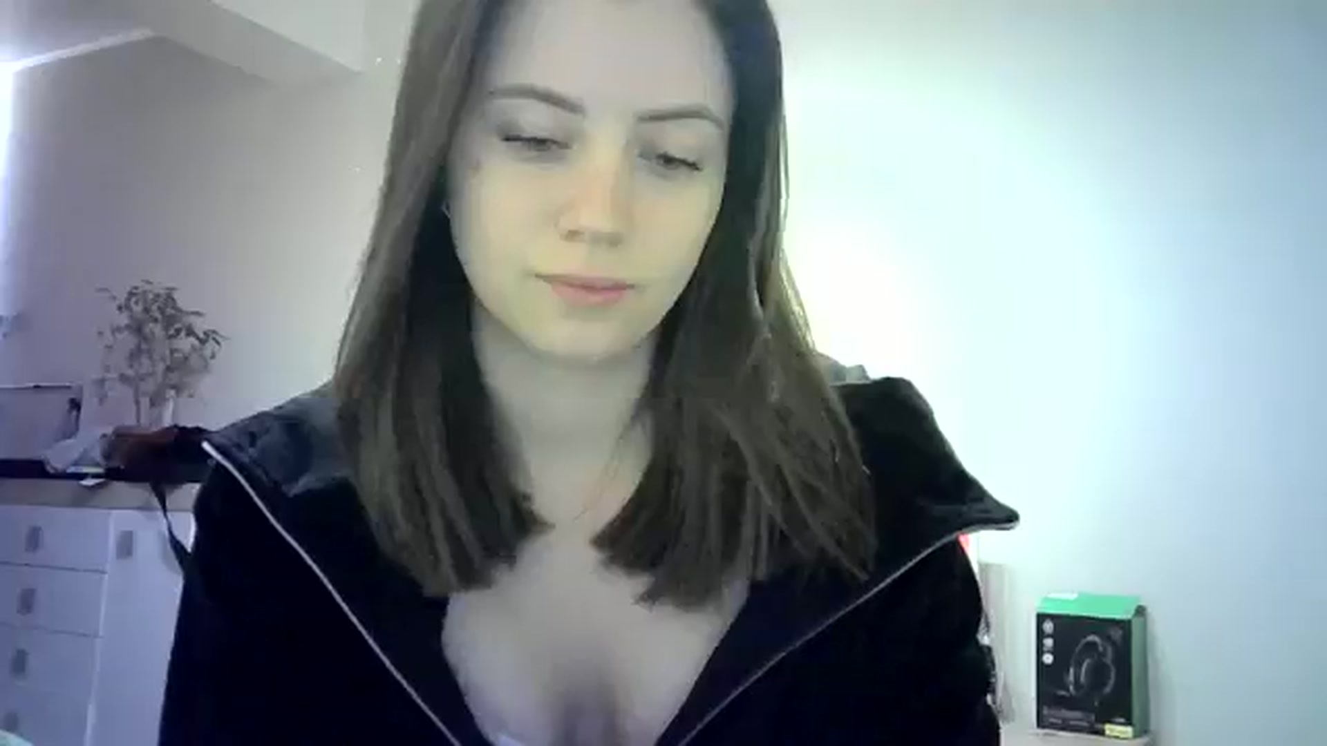 Gallery image thumbnail from Sulfate0's myfreecams stream on, 05/25/2024, 10:23 image 11 of 20