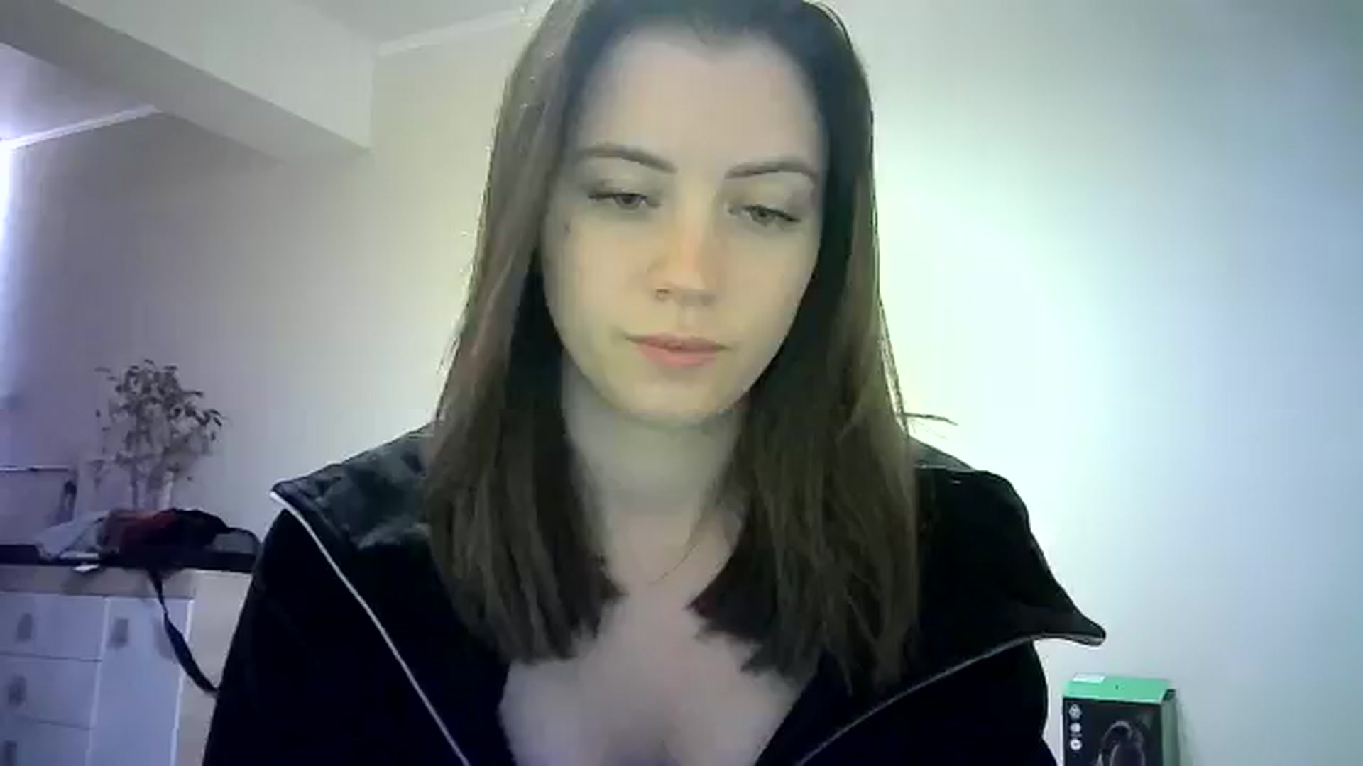 Gallery image thumbnail from Sulfate0's myfreecams stream on, 05/25/2024, 10:23 image 14 of 20