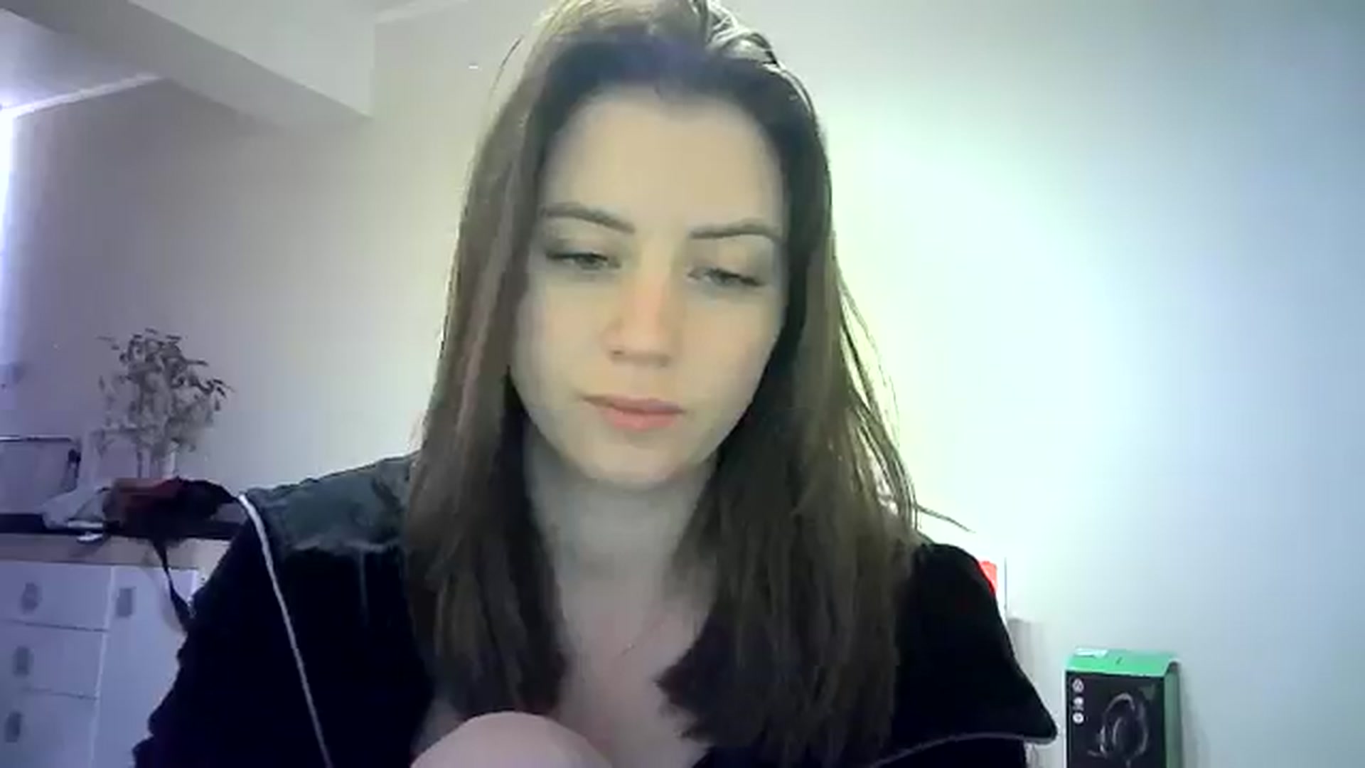 Gallery image thumbnail from Sulfate0's myfreecams stream on, 05/25/2024, 10:23 image 16 of 20