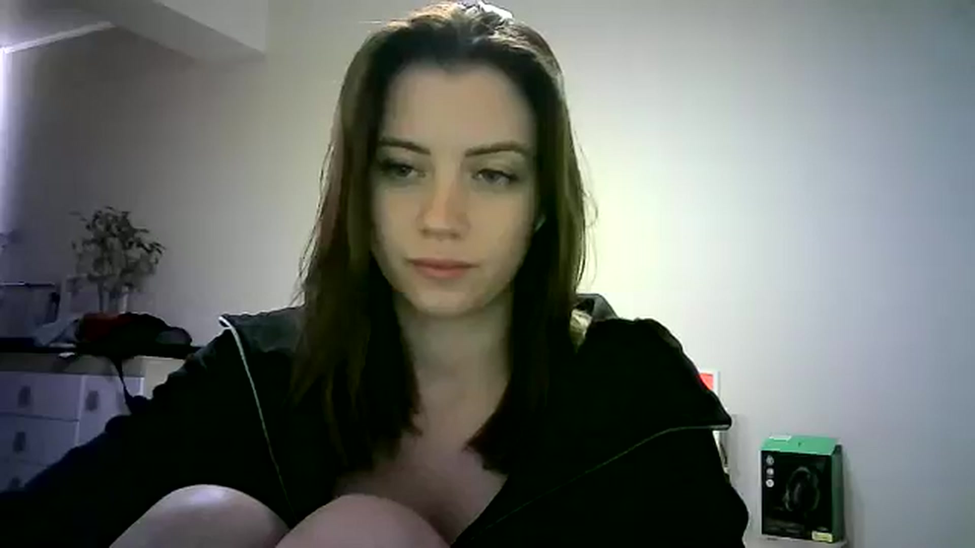 Gallery image thumbnail from Sulfate0's myfreecams stream on, 05/25/2024, 10:23 image 3 of 20